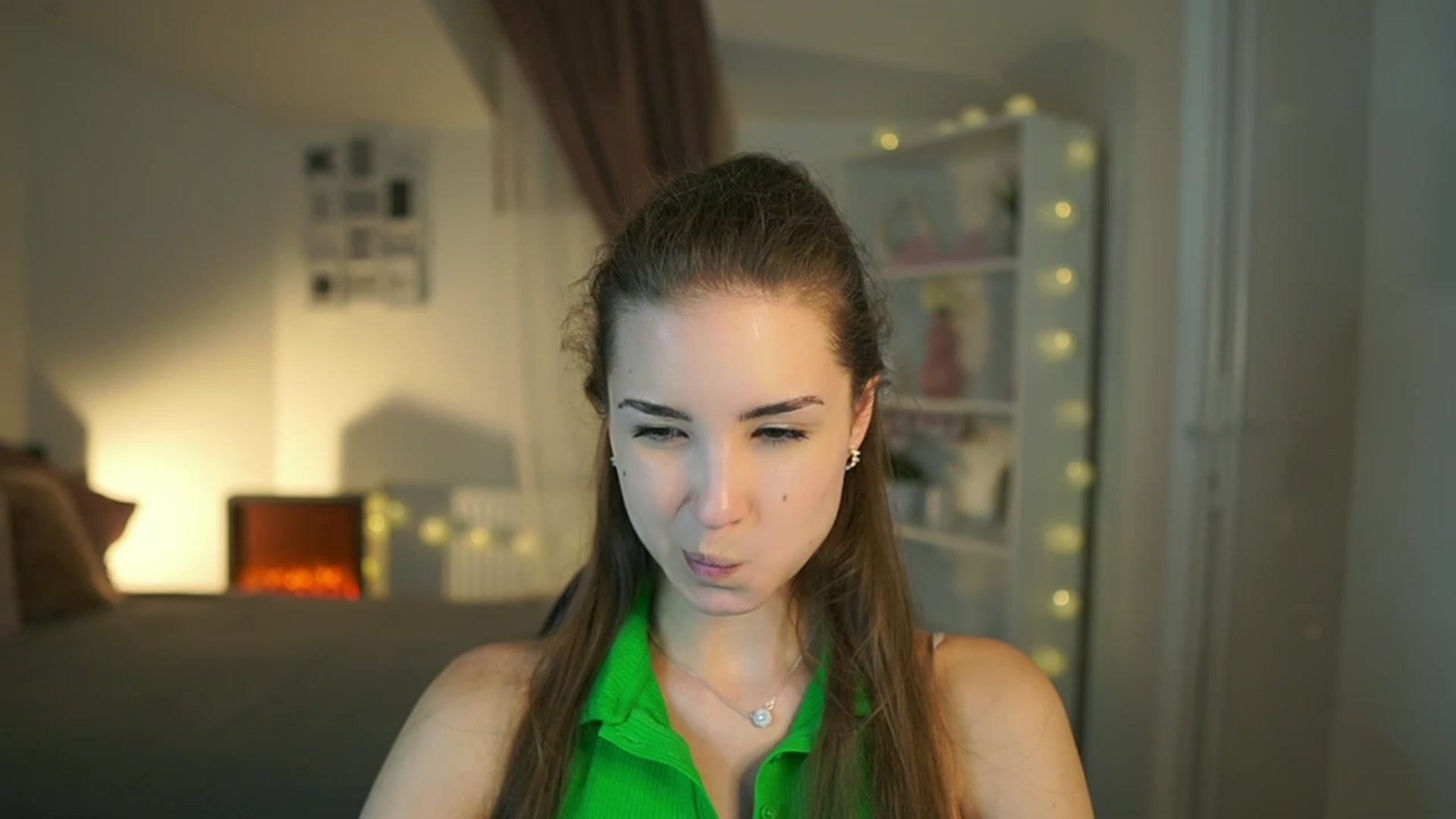 Gallery image thumbnail from Shy_jane's myfreecams stream on, 06/29/2023, 15:31 image 2 of 20