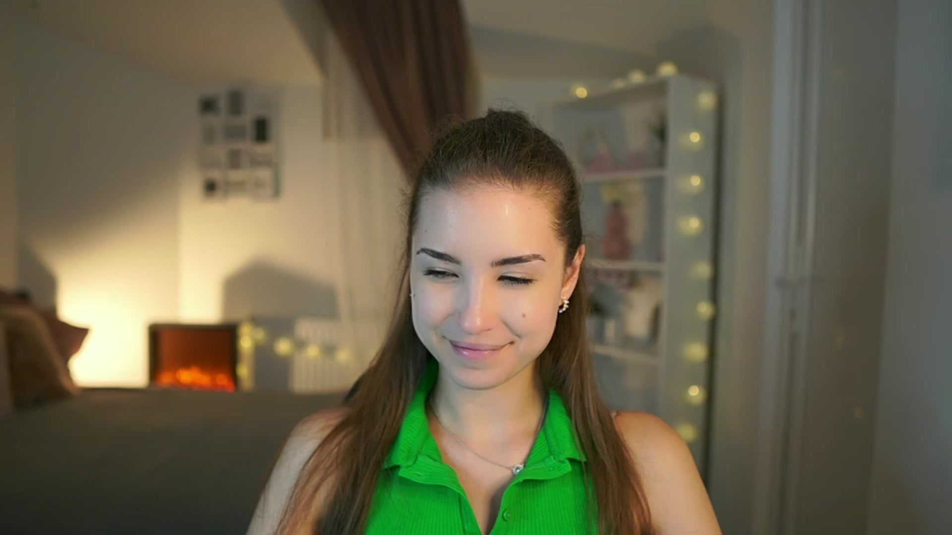Gallery image thumbnail from Shy_jane's myfreecams stream on, 06/29/2023, 15:50 image 8 of 20