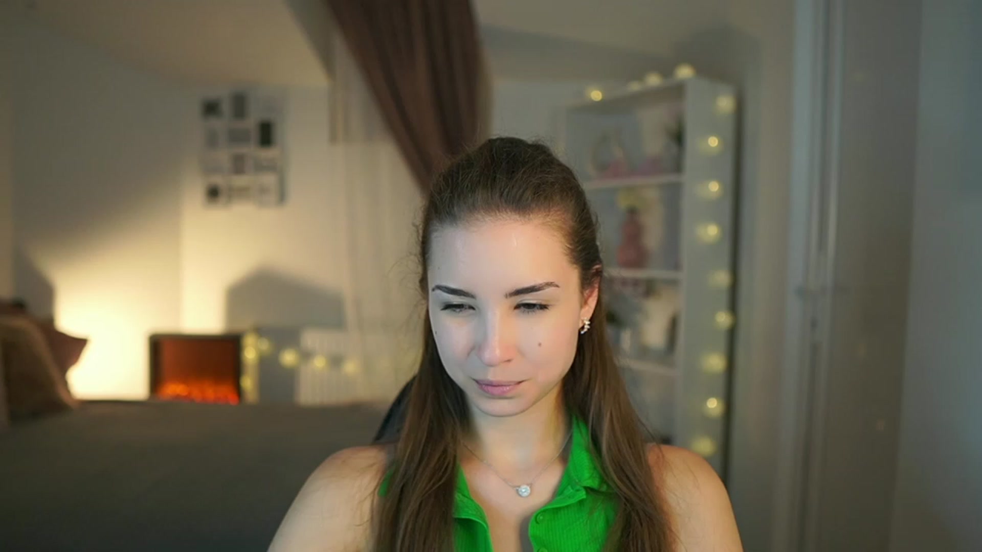 Gallery image thumbnail from Shy_jane's myfreecams stream on, 06/29/2023, 17:40 image 14 of 20
