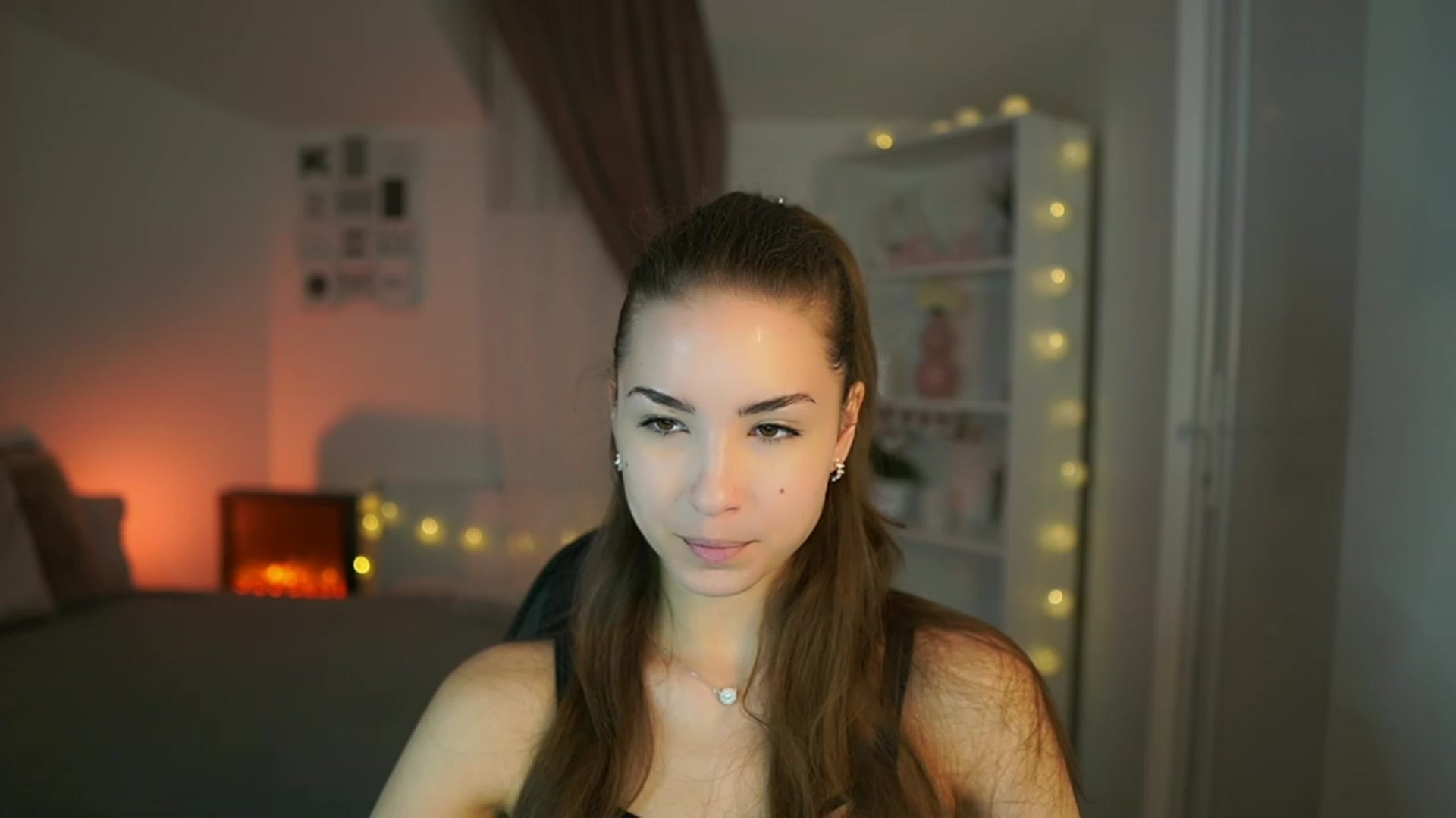 Gallery image thumbnail from Shy_jane's myfreecams stream on, 06/30/2023, 08:45 image 4 of 20