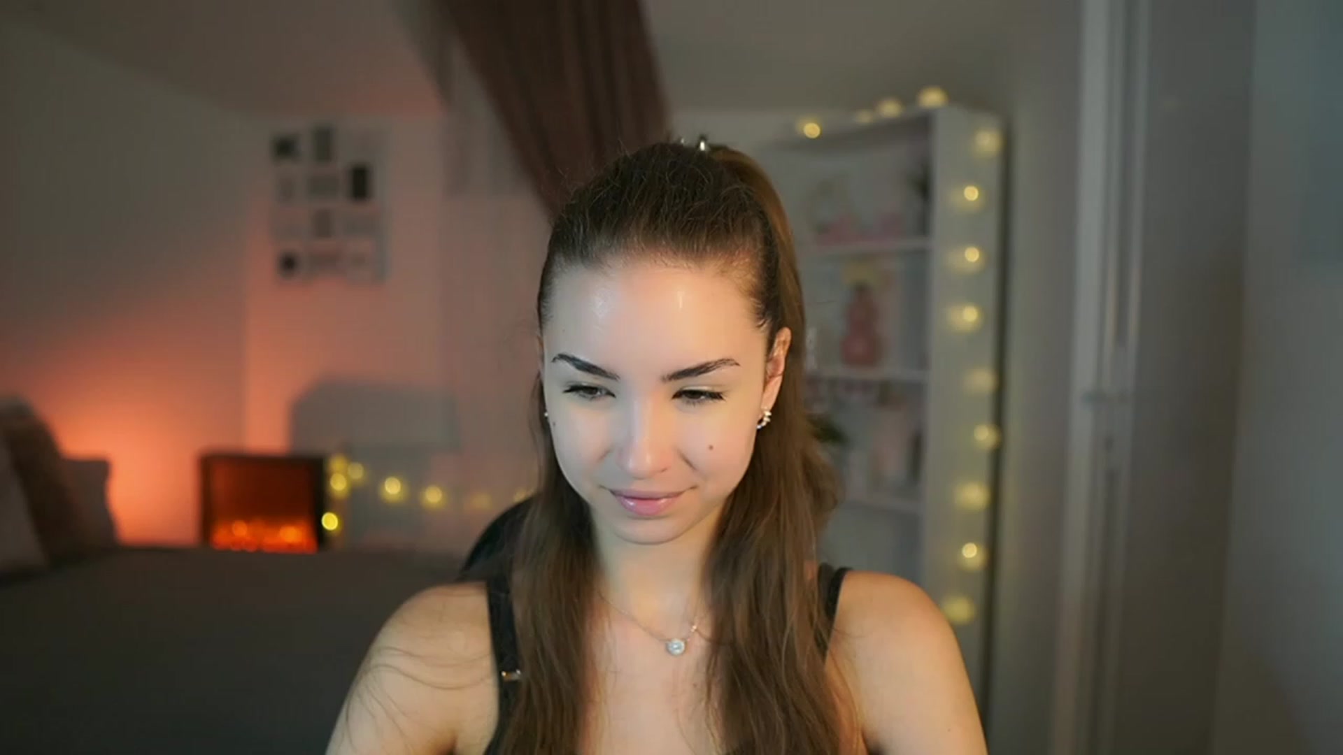 Gallery image thumbnail from Shy_jane's myfreecams stream on, 06/30/2023, 08:45 image 11 of 20