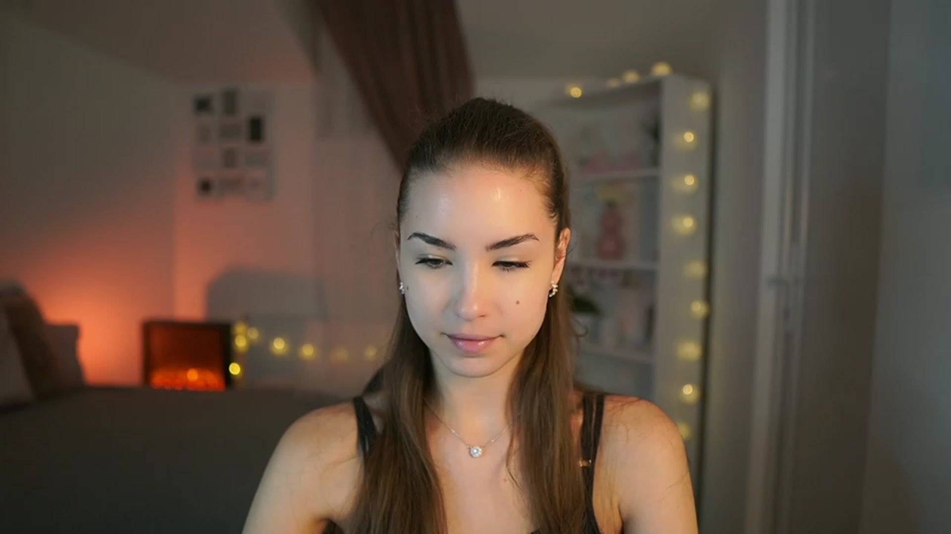 Gallery image thumbnail from Shy_jane's myfreecams stream on, 06/30/2023, 08:45 image 1 of 20