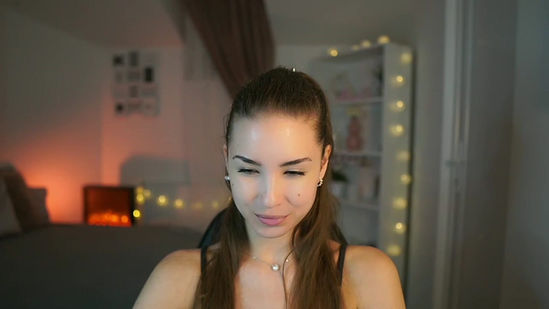 Gallery image thumbnail from Shy_jane's myfreecams stream on, 06/30/2023, 10:40 image 3 of 20