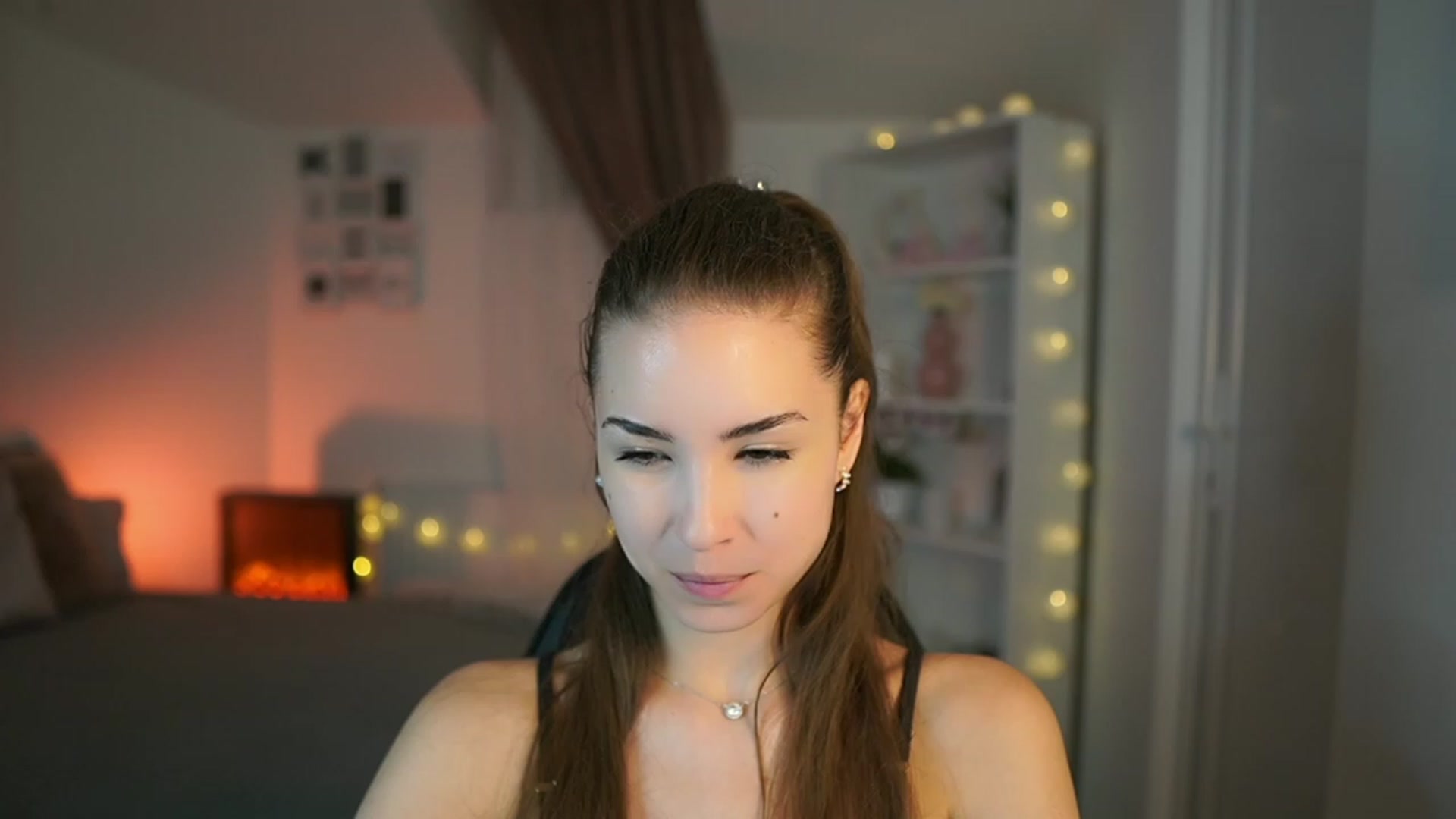 Gallery image thumbnail from Shy_jane's myfreecams stream on, 06/30/2023, 10:40 image 2 of 20
