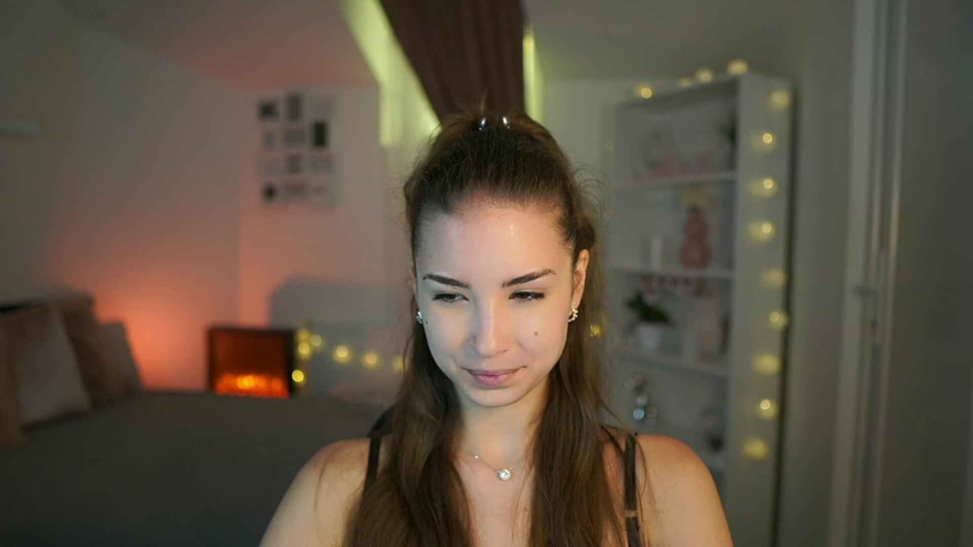 Gallery image thumbnail from Shy_jane's myfreecams stream on, 07/08/2023, 10:53 image 4 of 20