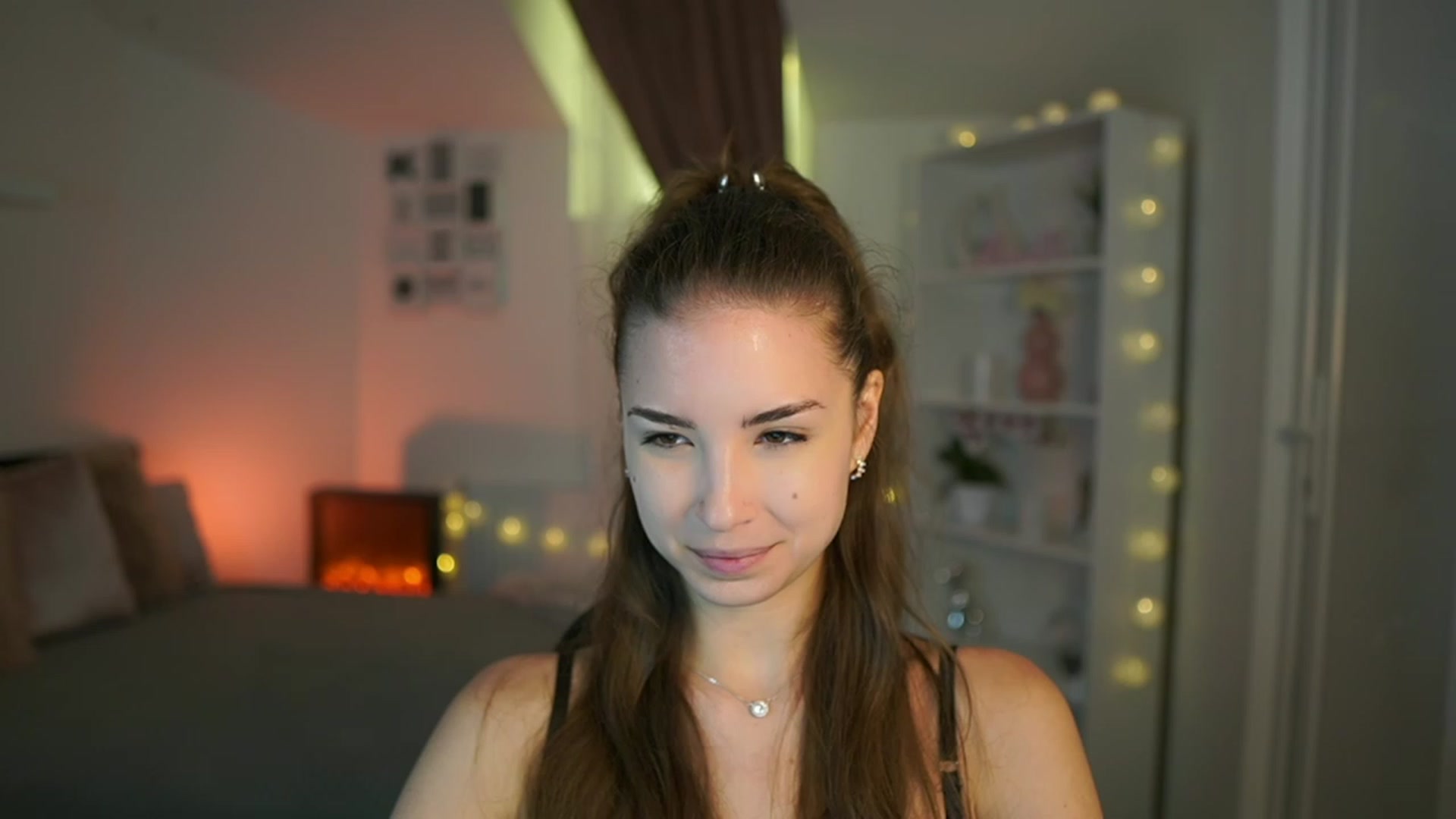 Gallery image thumbnail from Shy_jane's myfreecams stream on, 07/08/2023, 10:53 image 3 of 20
