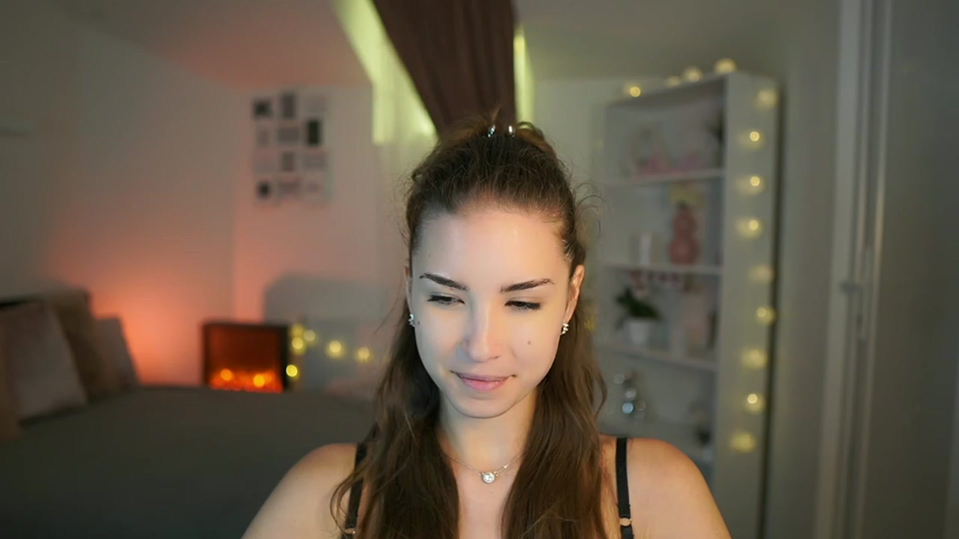Gallery image thumbnail from Shy_jane's myfreecams stream on, 07/08/2023, 11:50 image 11 of 20