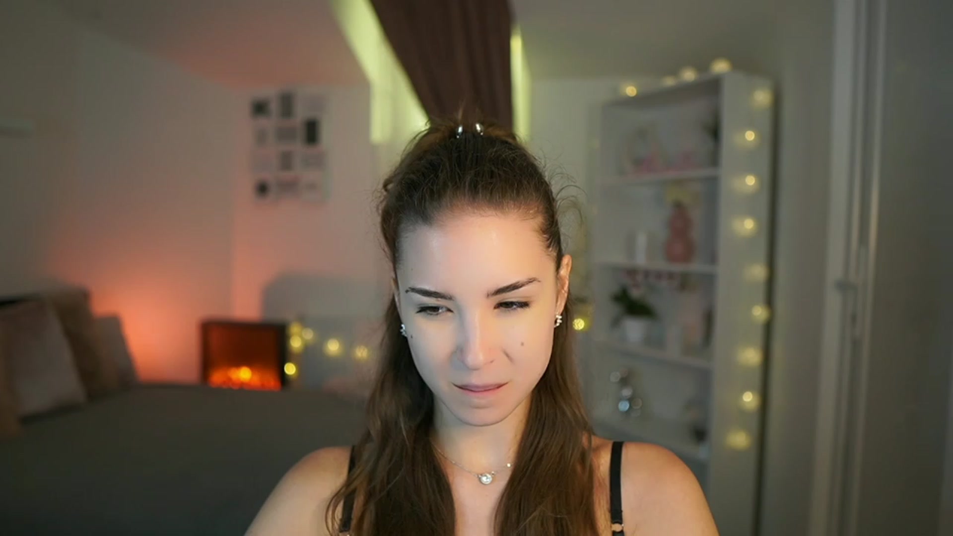 Gallery image thumbnail from Shy_jane's myfreecams stream on, 07/08/2023, 11:50 image 14 of 20