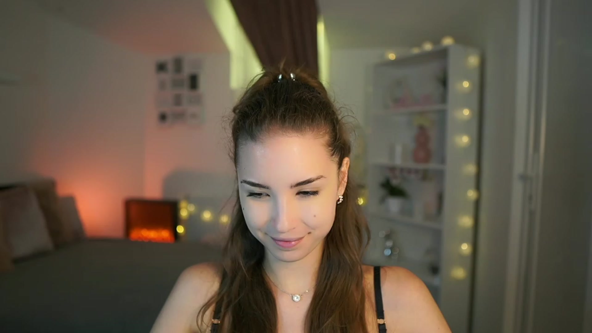 Gallery image thumbnail from Shy_jane's myfreecams stream on, 07/08/2023, 11:50 image 3 of 20