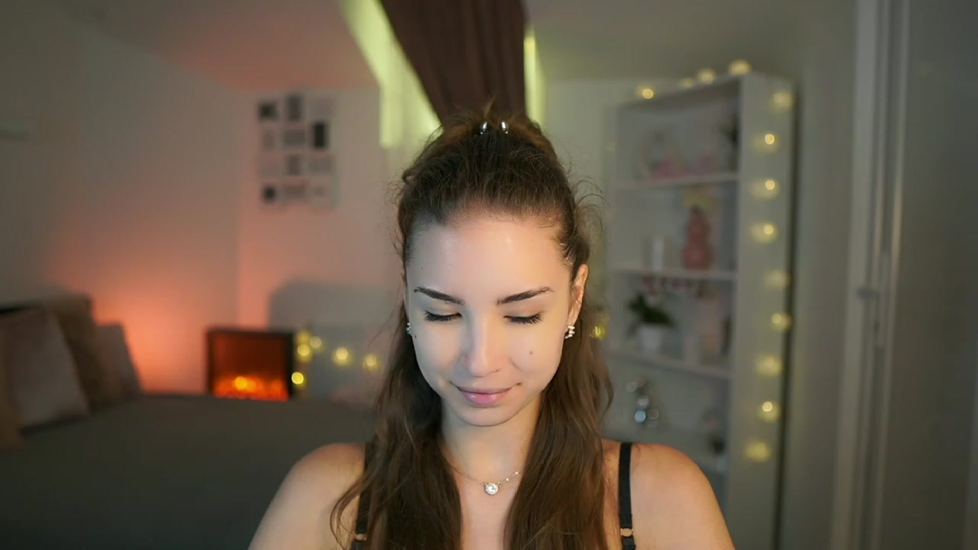 Gallery image thumbnail from Shy_jane's myfreecams stream on, 07/08/2023, 11:50 image 4 of 20