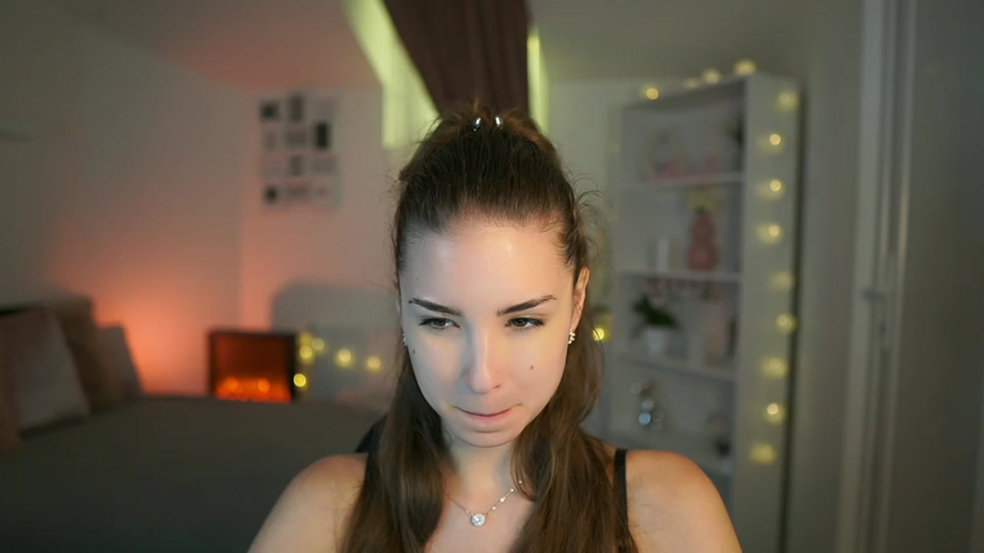 Gallery image thumbnail from Shy_jane's myfreecams stream on, 07/08/2023, 13:14 image 5 of 20