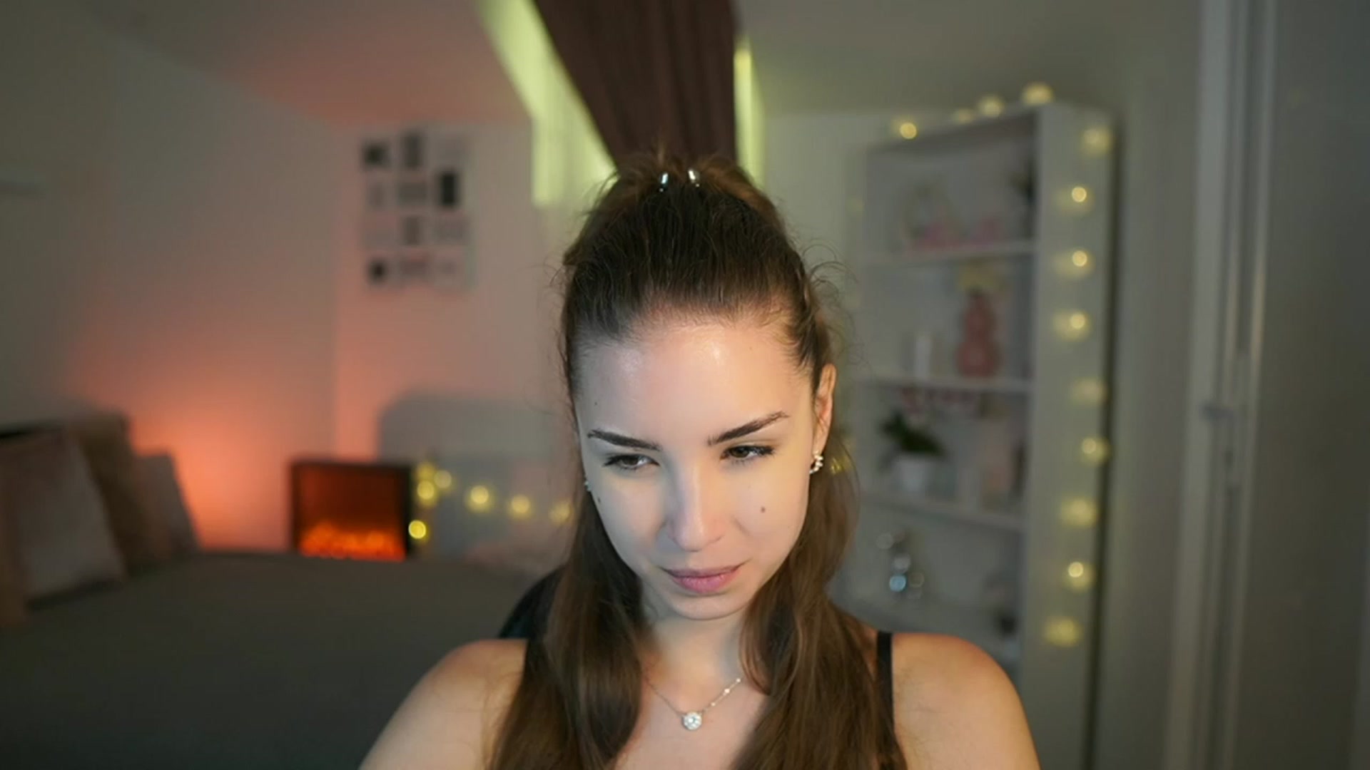 Gallery image thumbnail from Shy_jane's myfreecams stream on, 07/08/2023, 13:14 image 10 of 20