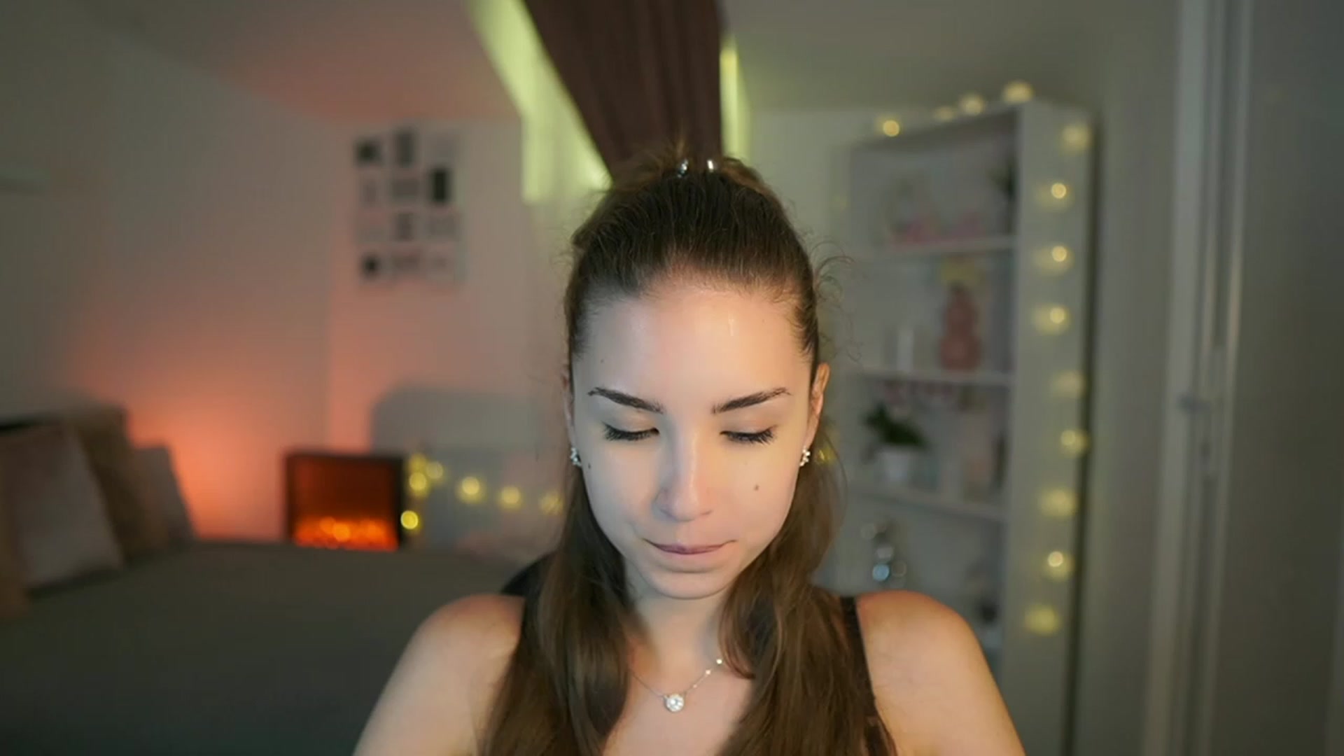 Gallery image thumbnail from Shy_jane's myfreecams stream on, 07/08/2023, 13:14 image 4 of 20