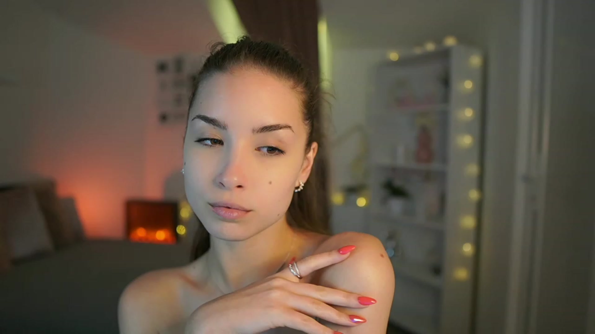Gallery image thumbnail from Shy_jane's myfreecams stream on, 07/08/2023, 14:37 image 9 of 20