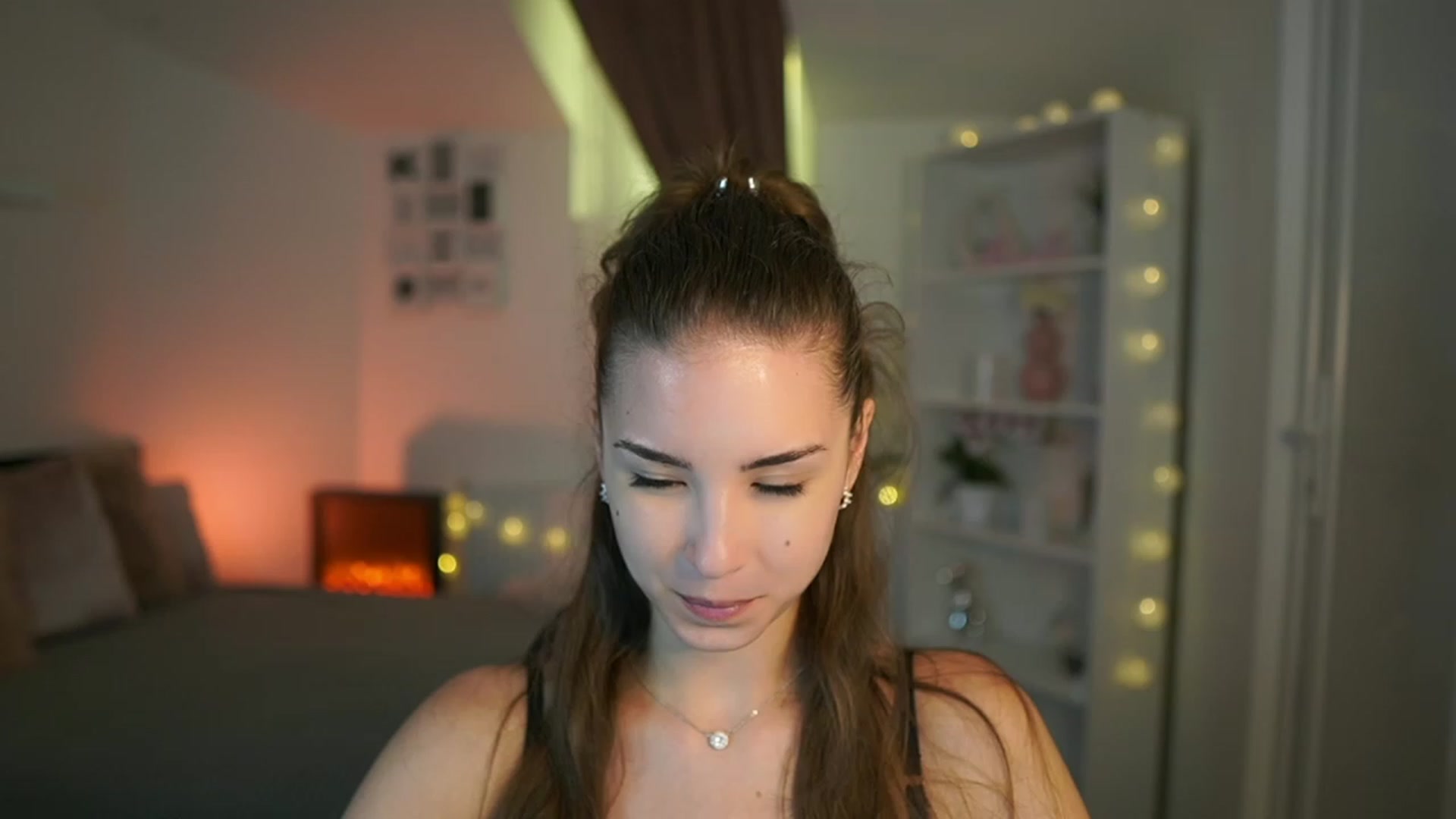 Gallery image thumbnail from Shy_jane's myfreecams stream on, 07/08/2023, 14:37 image 11 of 20