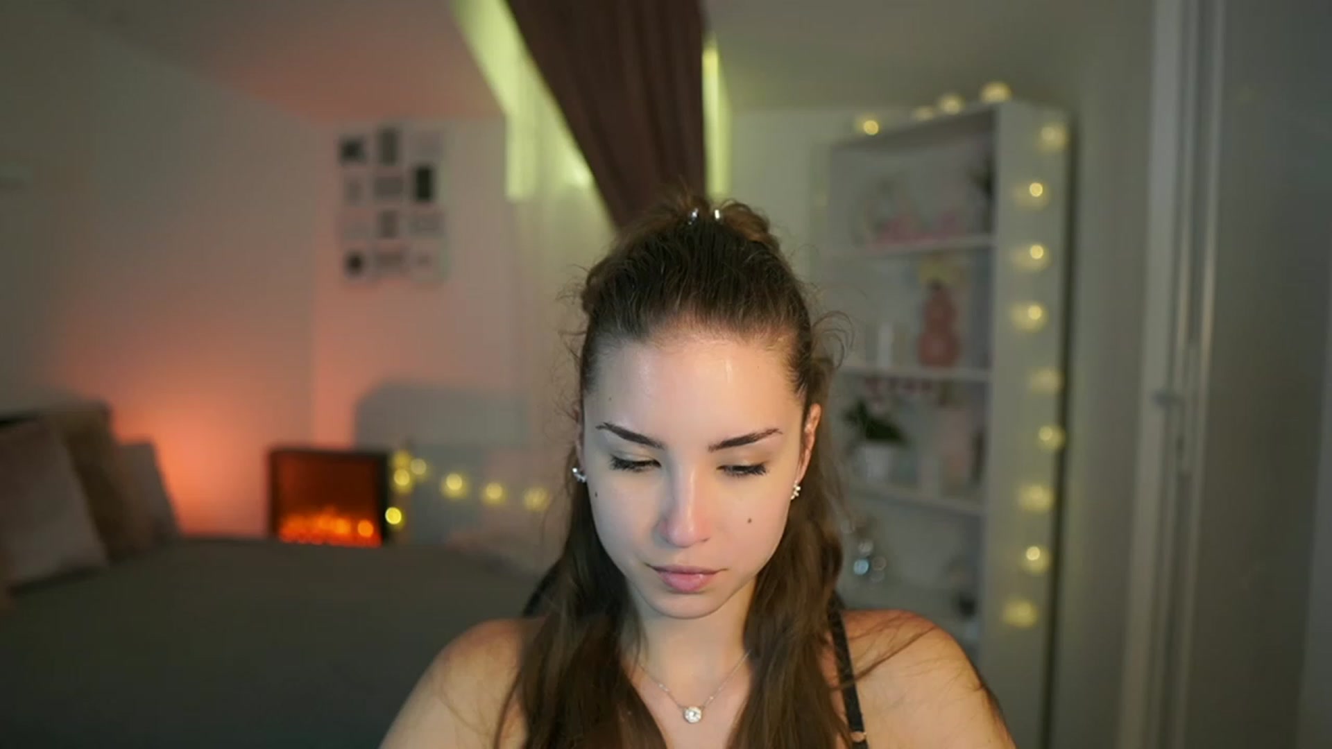 Gallery image thumbnail from Shy_jane's myfreecams stream on, 07/08/2023, 16:45 image 13 of 20