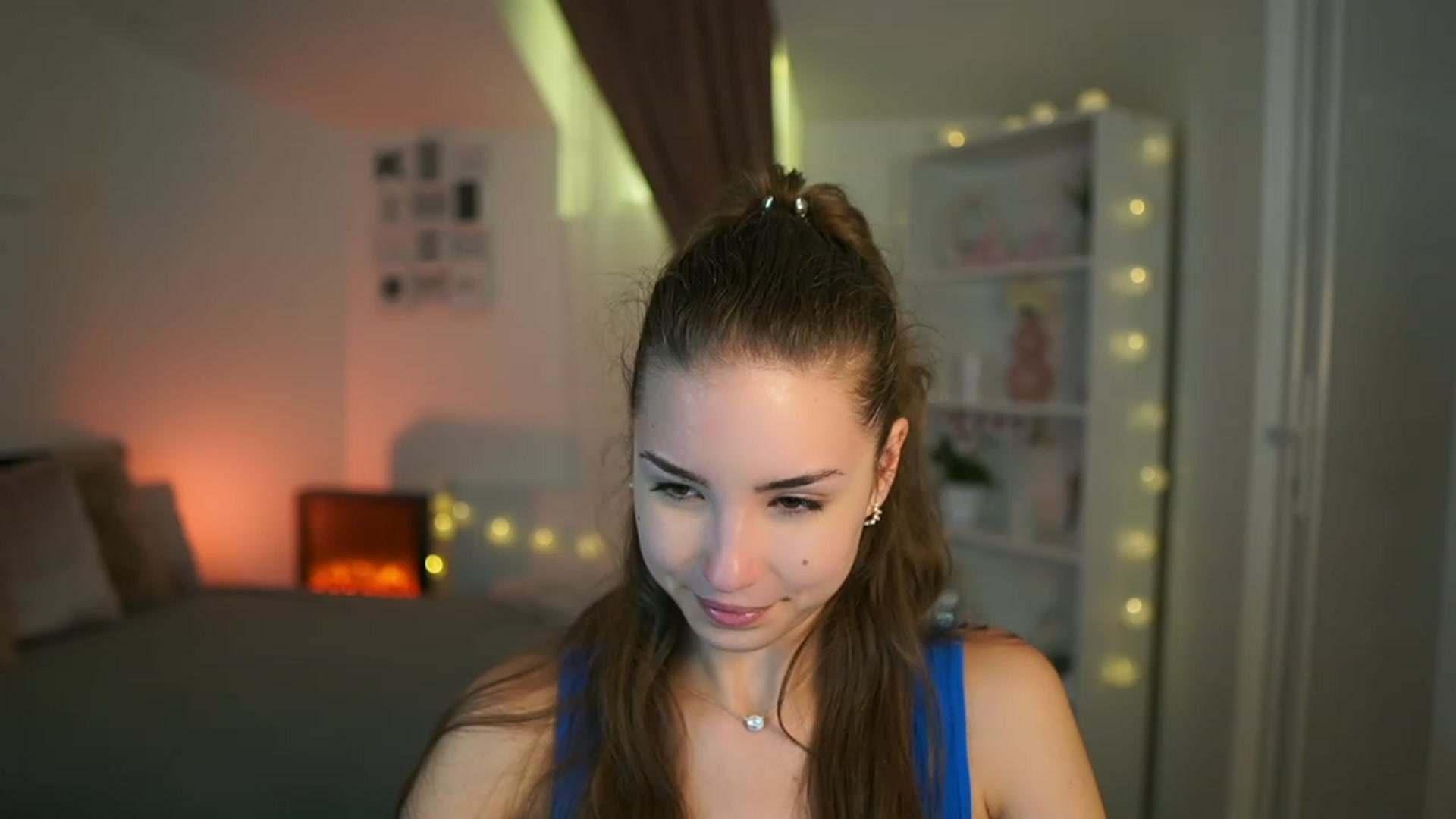 Gallery image thumbnail from Shy_jane's myfreecams stream on, 07/08/2023, 17:59 image 17 of 20