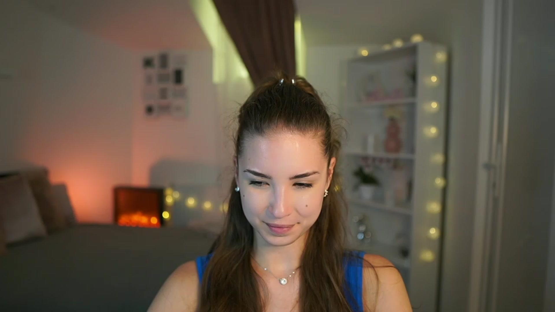 Gallery image thumbnail from Shy_jane's myfreecams stream on, 07/08/2023, 17:59 image 12 of 20