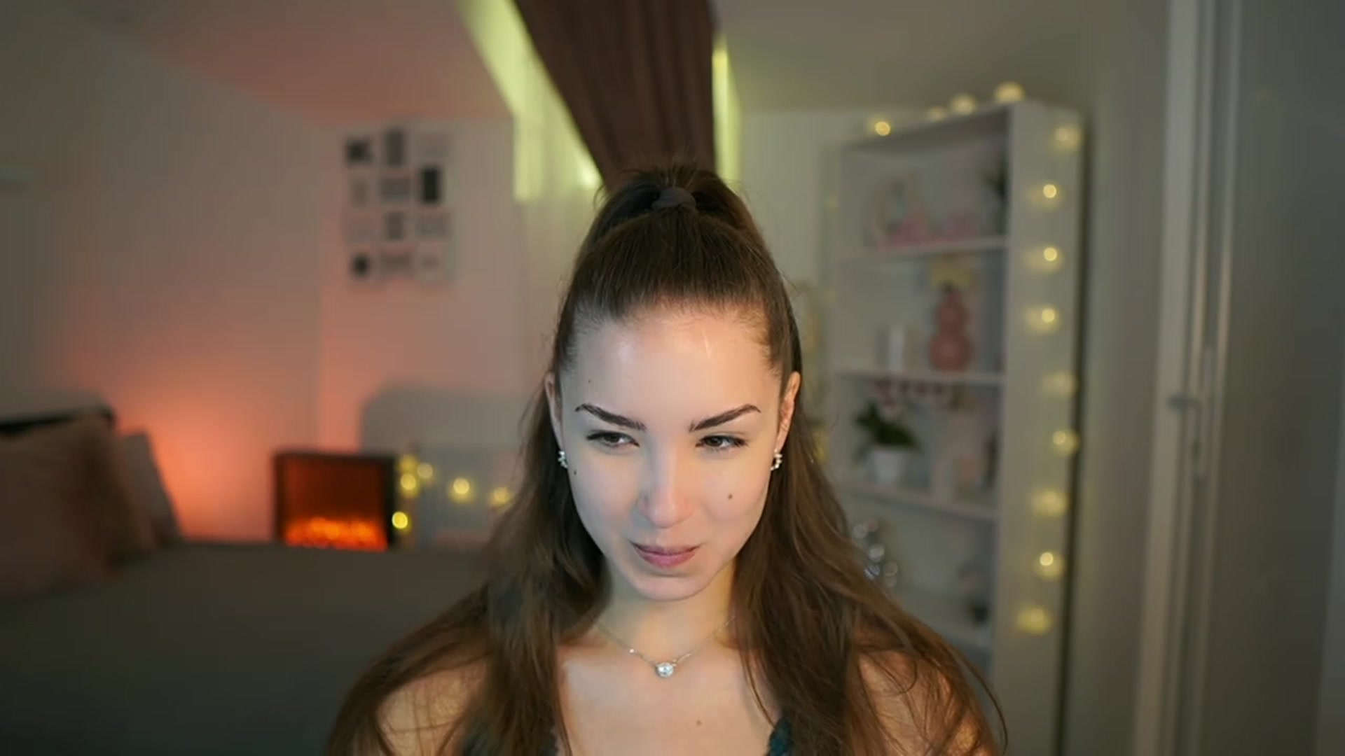 Gallery image thumbnail from Shy_jane's myfreecams stream on, 07/09/2023, 08:50 image 14 of 20