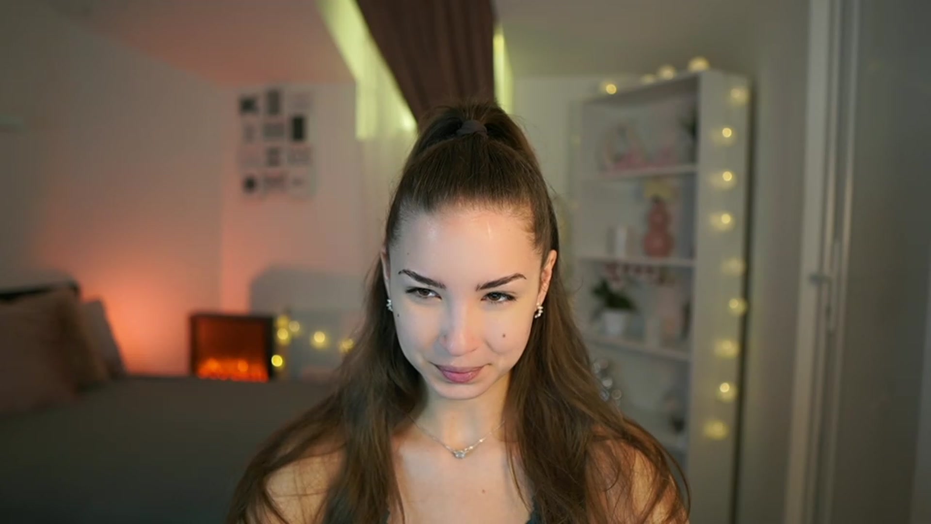Gallery image thumbnail from Shy_jane's myfreecams stream on, 07/09/2023, 08:50 image 15 of 20