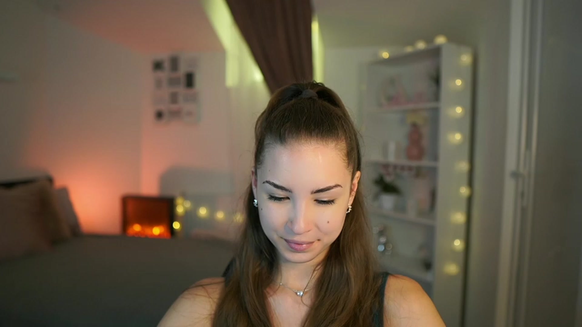 Gallery image thumbnail from Shy_jane's myfreecams stream on, 07/09/2023, 11:40 image 2 of 20