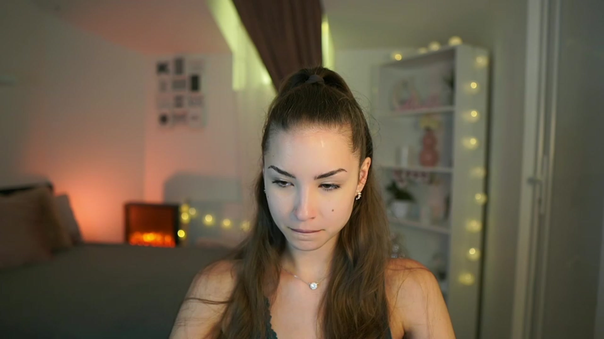 Gallery image thumbnail from Shy_jane's myfreecams stream on, 07/09/2023, 11:40 image 18 of 20