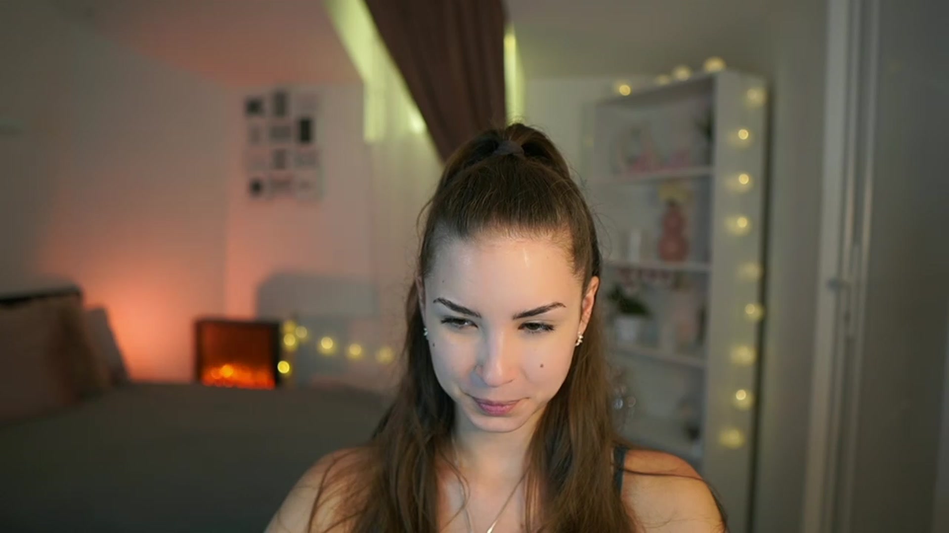 Gallery image thumbnail from Shy_jane's myfreecams stream on, 07/09/2023, 14:04 image 3 of 20