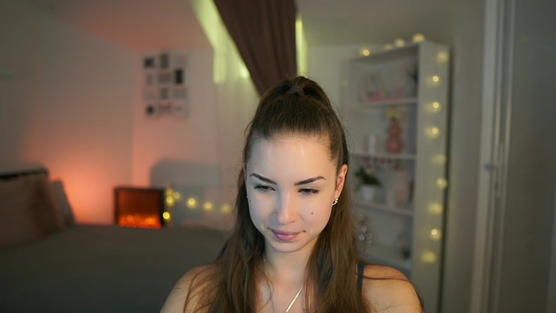 Gallery image thumbnail from Shy_jane's myfreecams stream on, 07/09/2023, 14:04 image 5 of 20