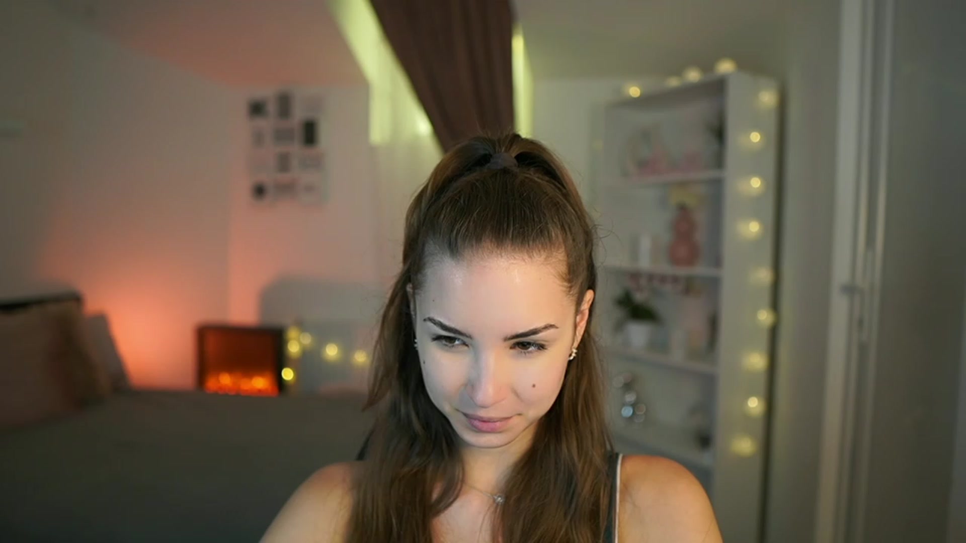 Gallery image thumbnail from Shy_jane's myfreecams stream on, 07/09/2023, 16:36 image 11 of 20