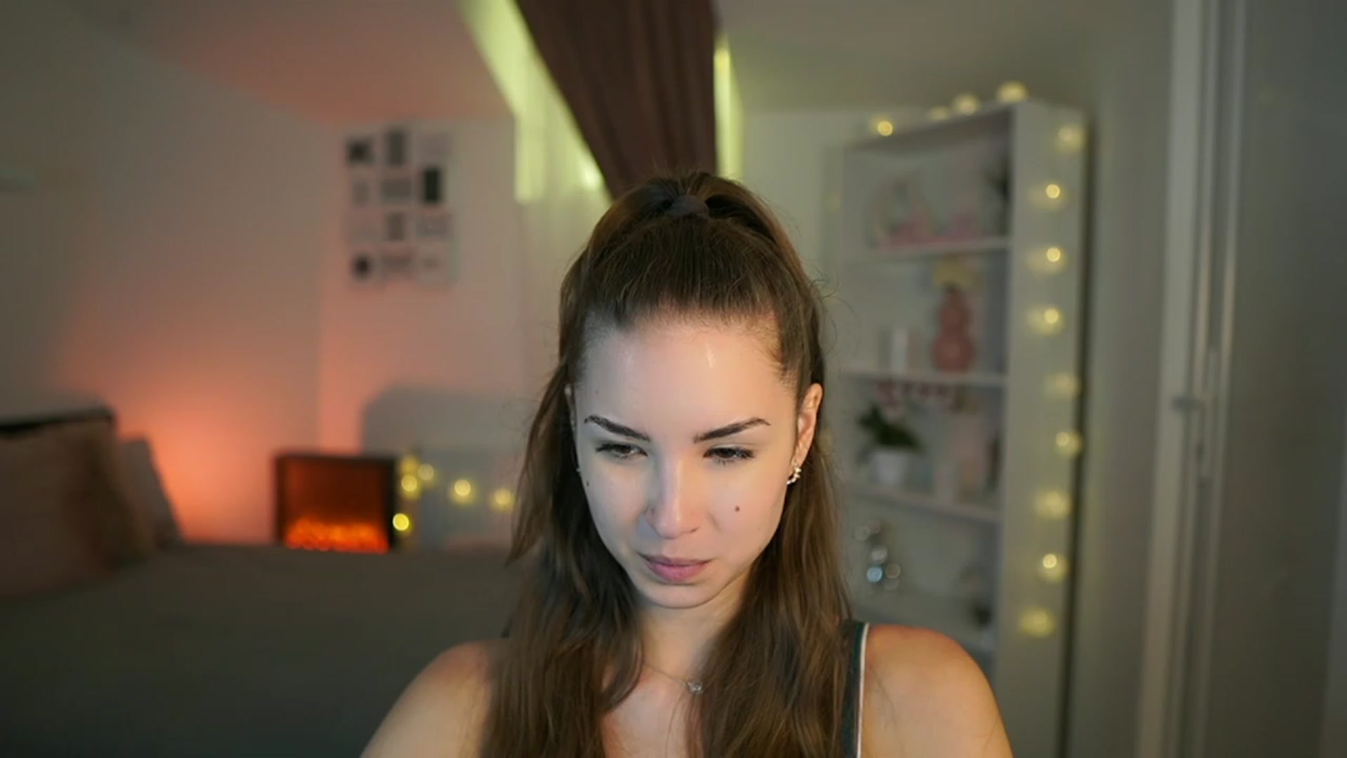 Gallery image thumbnail from Shy_jane's myfreecams stream on, 07/09/2023, 16:36 image 7 of 20