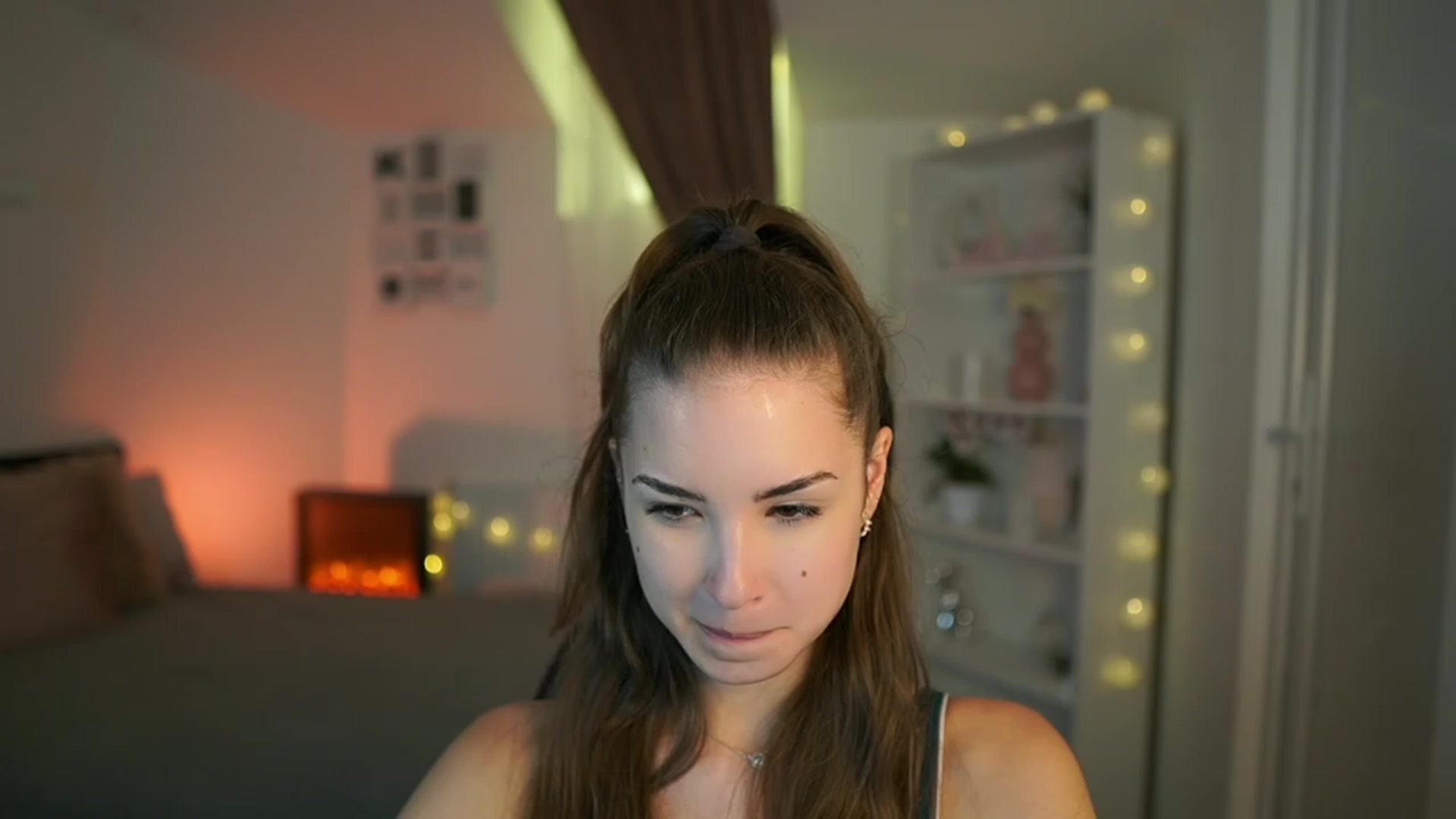Gallery image thumbnail from Shy_jane's myfreecams stream on, 07/09/2023, 16:36 image 13 of 20