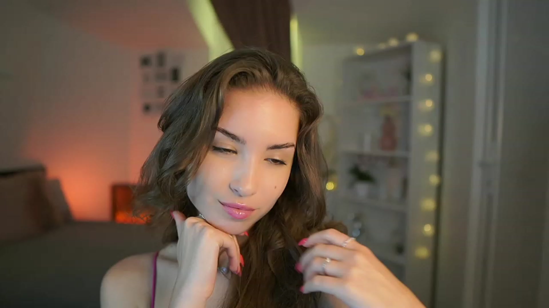 Gallery image thumbnail from Shy_jane's myfreecams stream on, 07/11/2023, 10:16 image 10 of 20