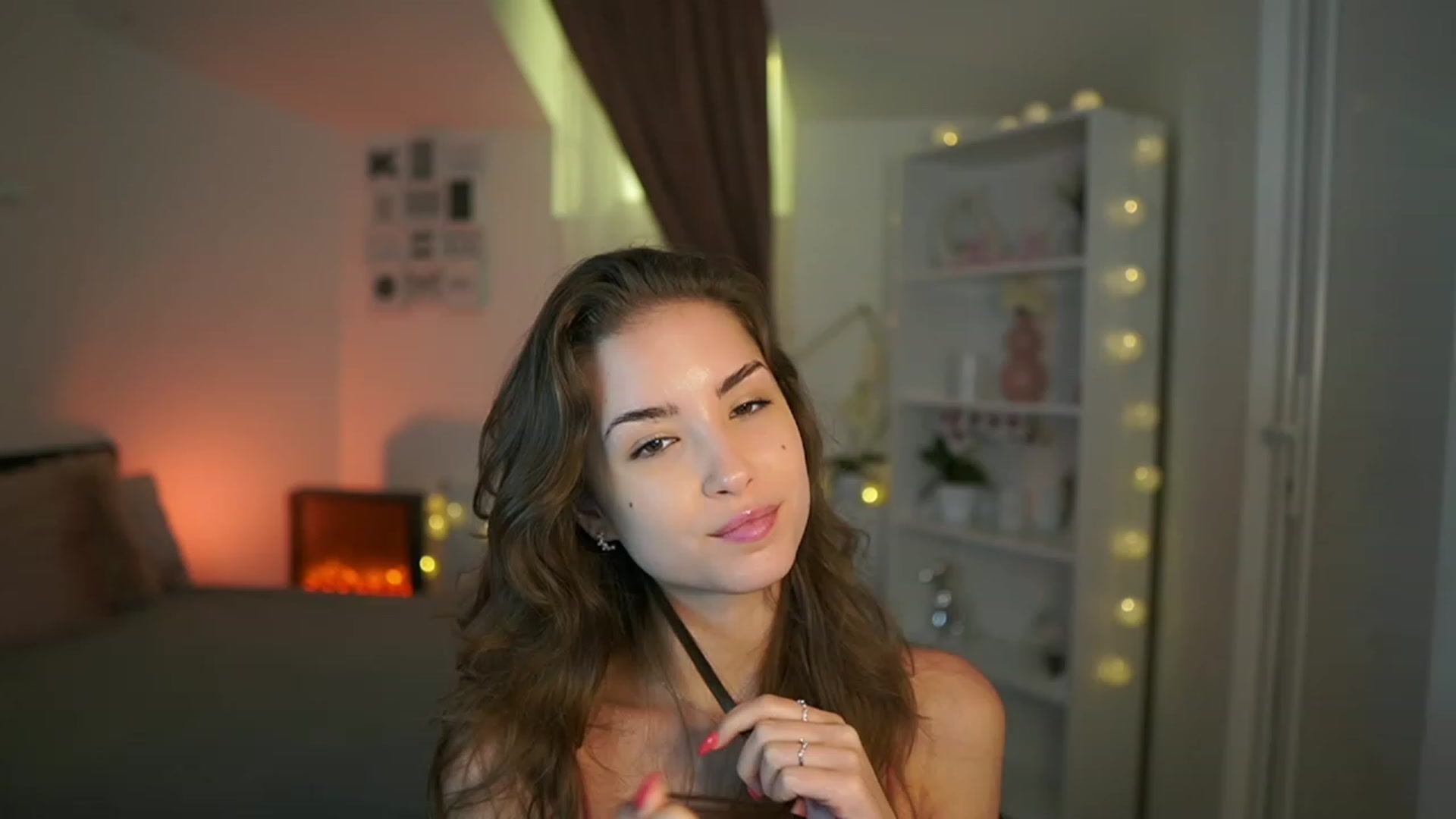 Gallery image thumbnail from Shy_jane's myfreecams stream on, 07/11/2023, 11:20 image 1 of 20