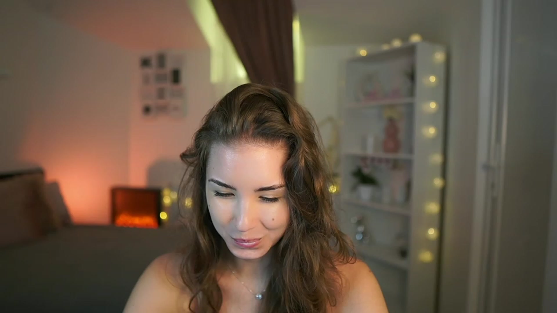 Gallery image thumbnail from Shy_jane's myfreecams stream on, 07/11/2023, 12:44 image 10 of 20