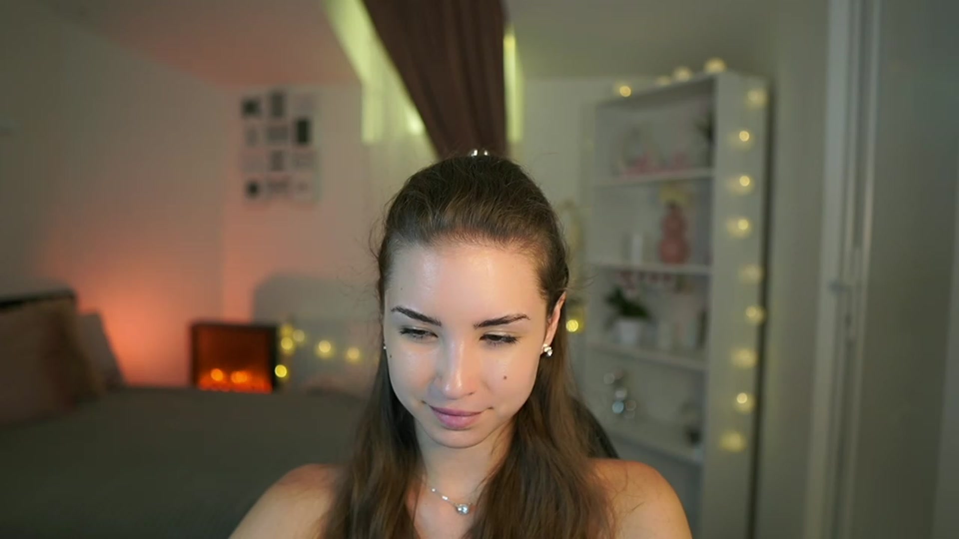 Gallery image thumbnail from Shy_jane's myfreecams stream on, 07/11/2023, 17:05 image 7 of 20