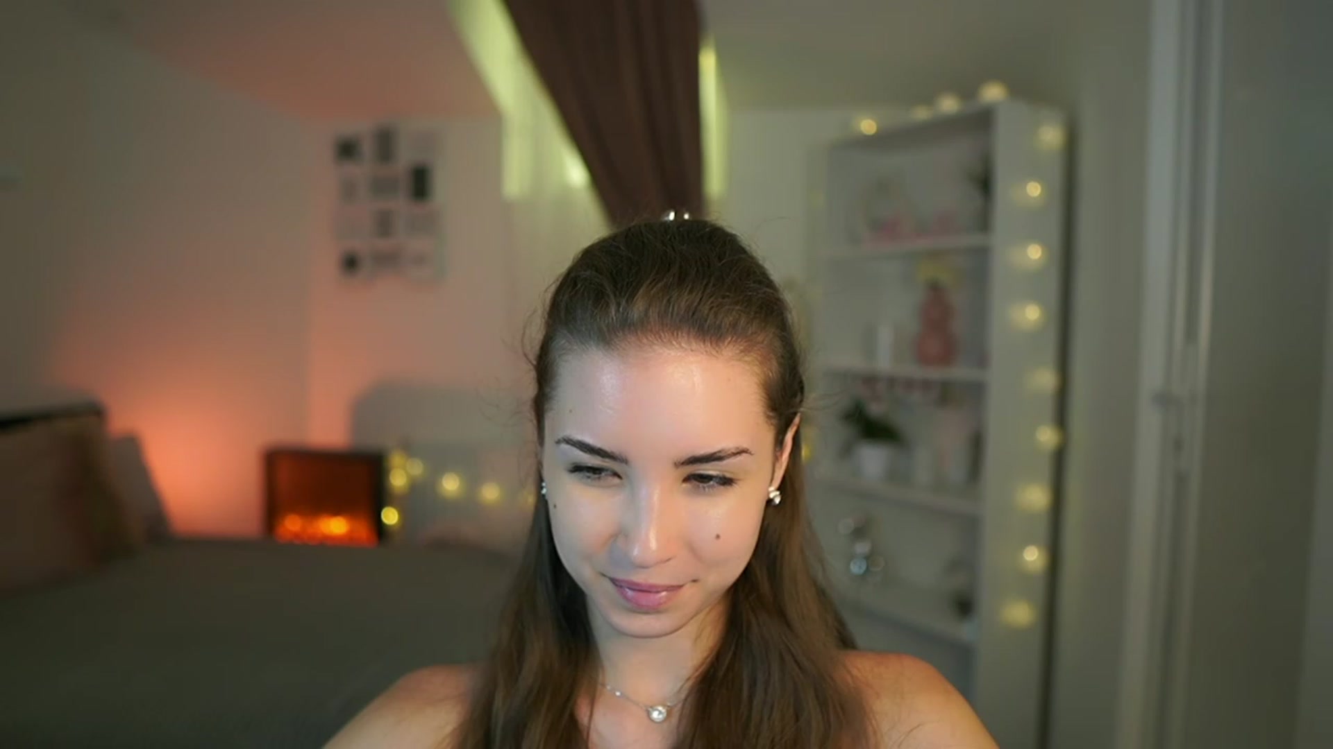 Gallery image thumbnail from Shy_jane's myfreecams stream on, 07/11/2023, 17:05 image 9 of 20