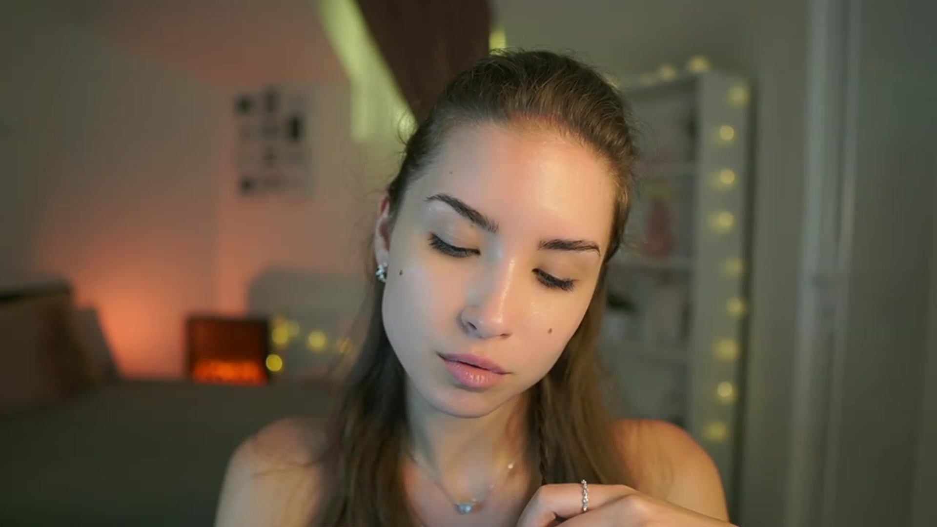 Gallery image thumbnail from Shy_jane's myfreecams stream on, 07/11/2023, 17:05 image 3 of 20