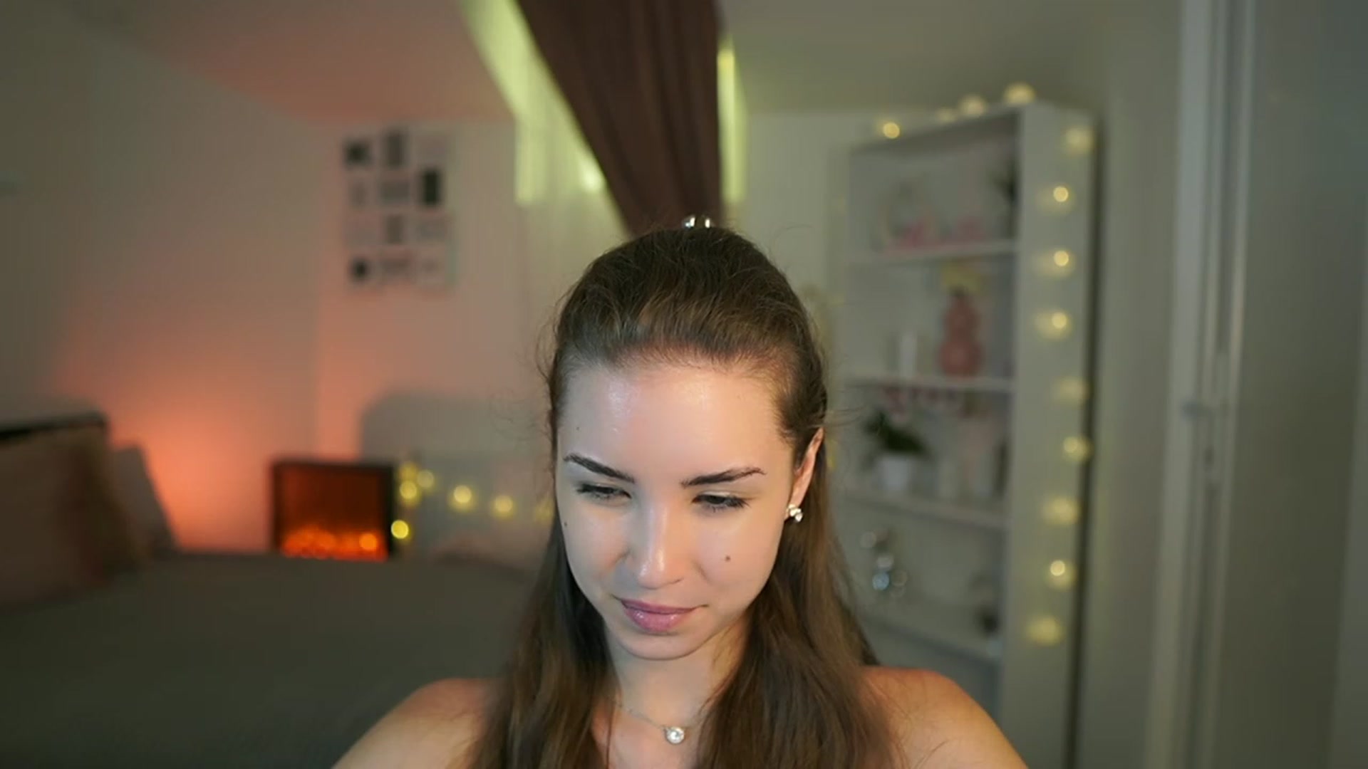Gallery image thumbnail from Shy_jane's myfreecams stream on, 07/11/2023, 17:05 image 11 of 20