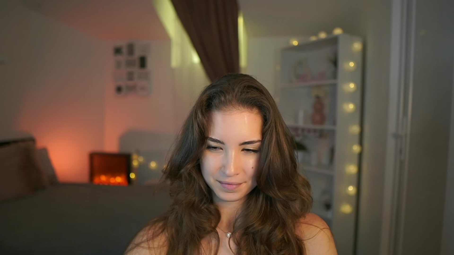 Gallery image thumbnail from Shy_jane's myfreecams stream on, 07/13/2023, 10:39 image 10 of 20