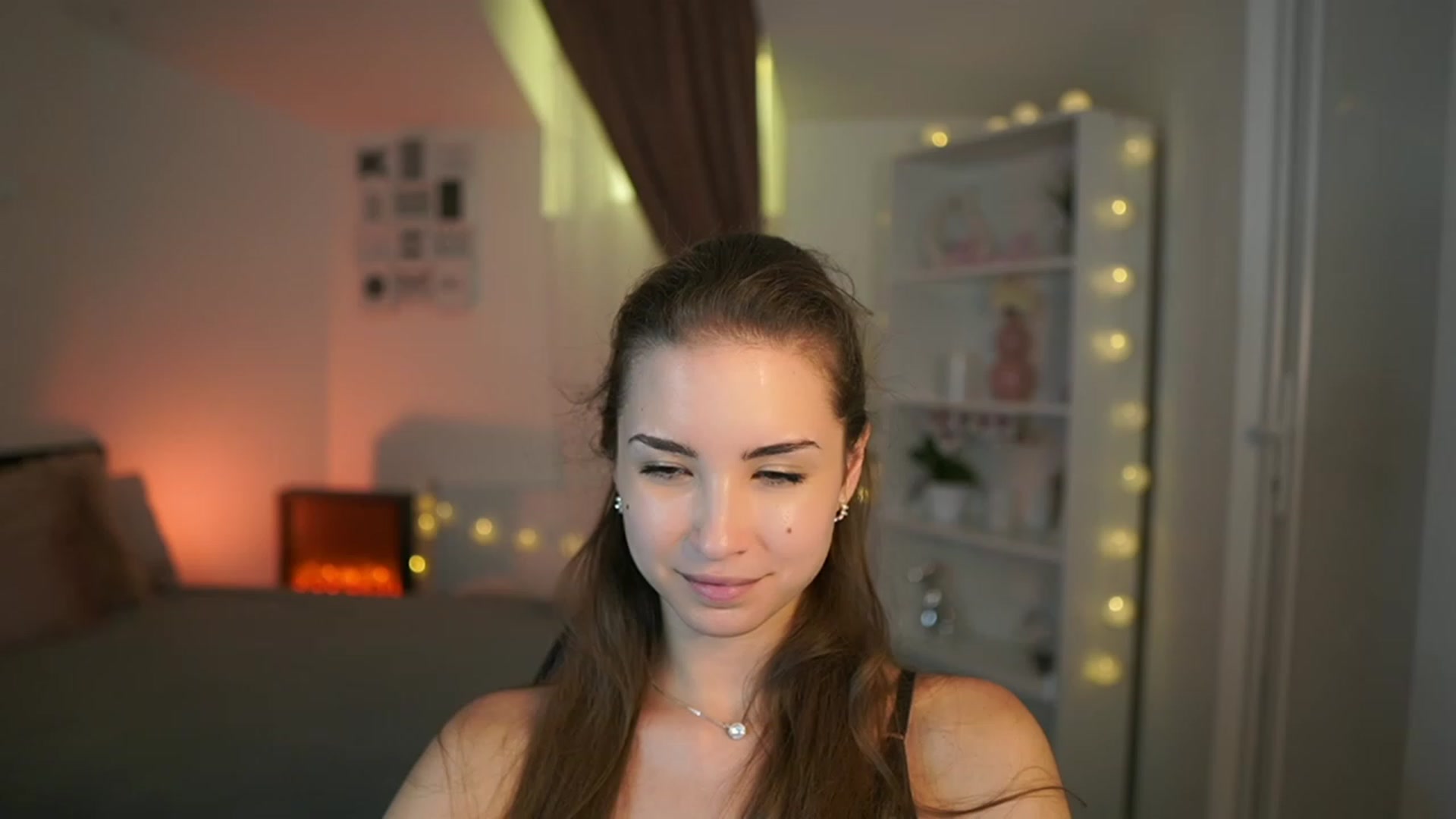 Gallery image thumbnail from Shy_jane's myfreecams stream on, 07/13/2023, 14:33 image 18 of 20
