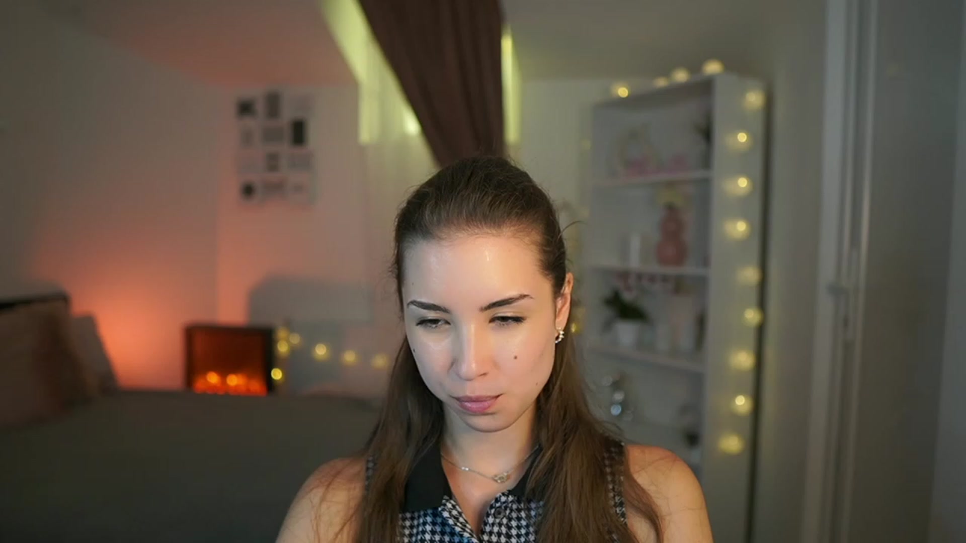 Gallery image thumbnail from Shy_jane's myfreecams stream on, 07/13/2023, 14:33 image 1 of 20