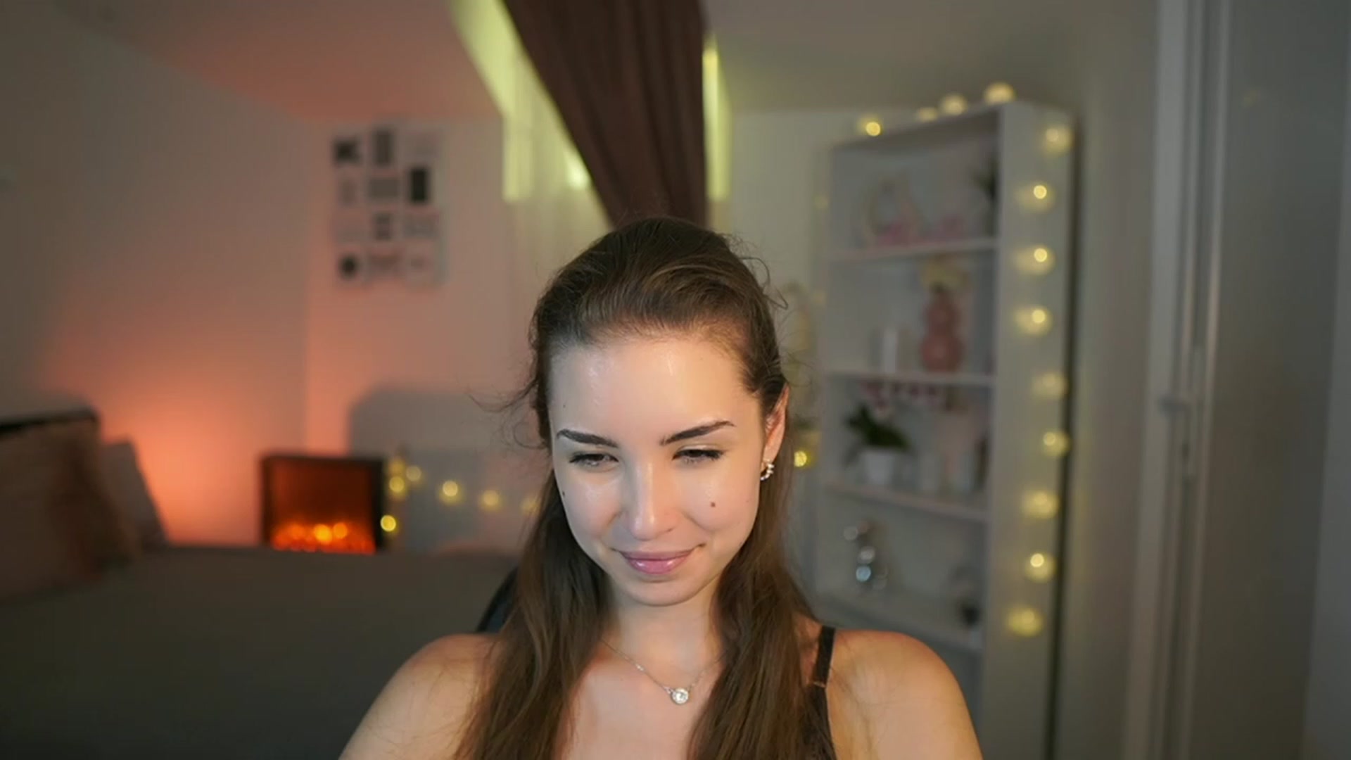 Gallery image thumbnail from Shy_jane's myfreecams stream on, 07/13/2023, 16:03 image 15 of 20