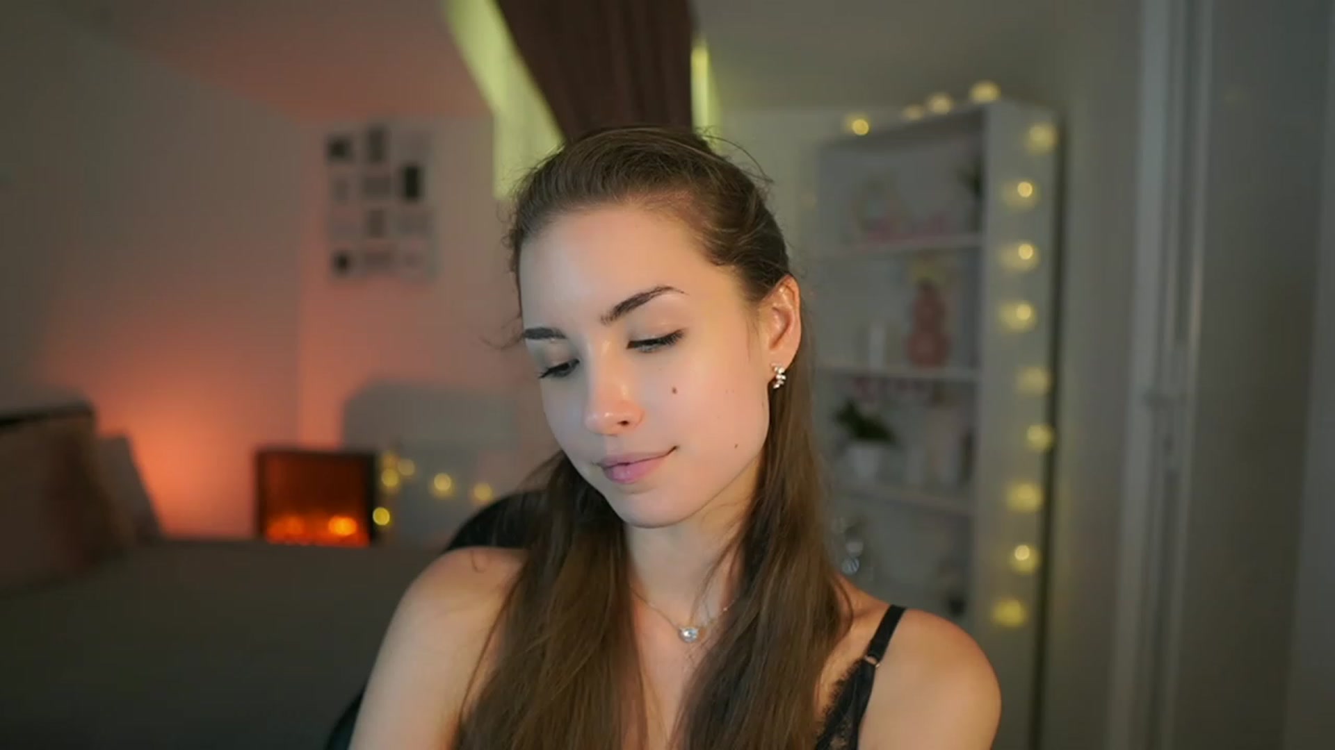 Gallery image thumbnail from Shy_jane's myfreecams stream on, 07/13/2023, 16:03 image 11 of 20