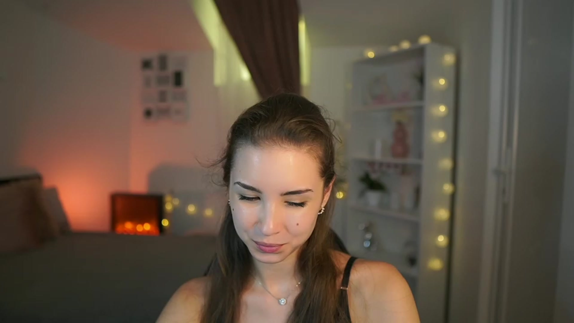 Gallery image thumbnail from Shy_jane's myfreecams stream on, 07/13/2023, 16:03 image 17 of 20