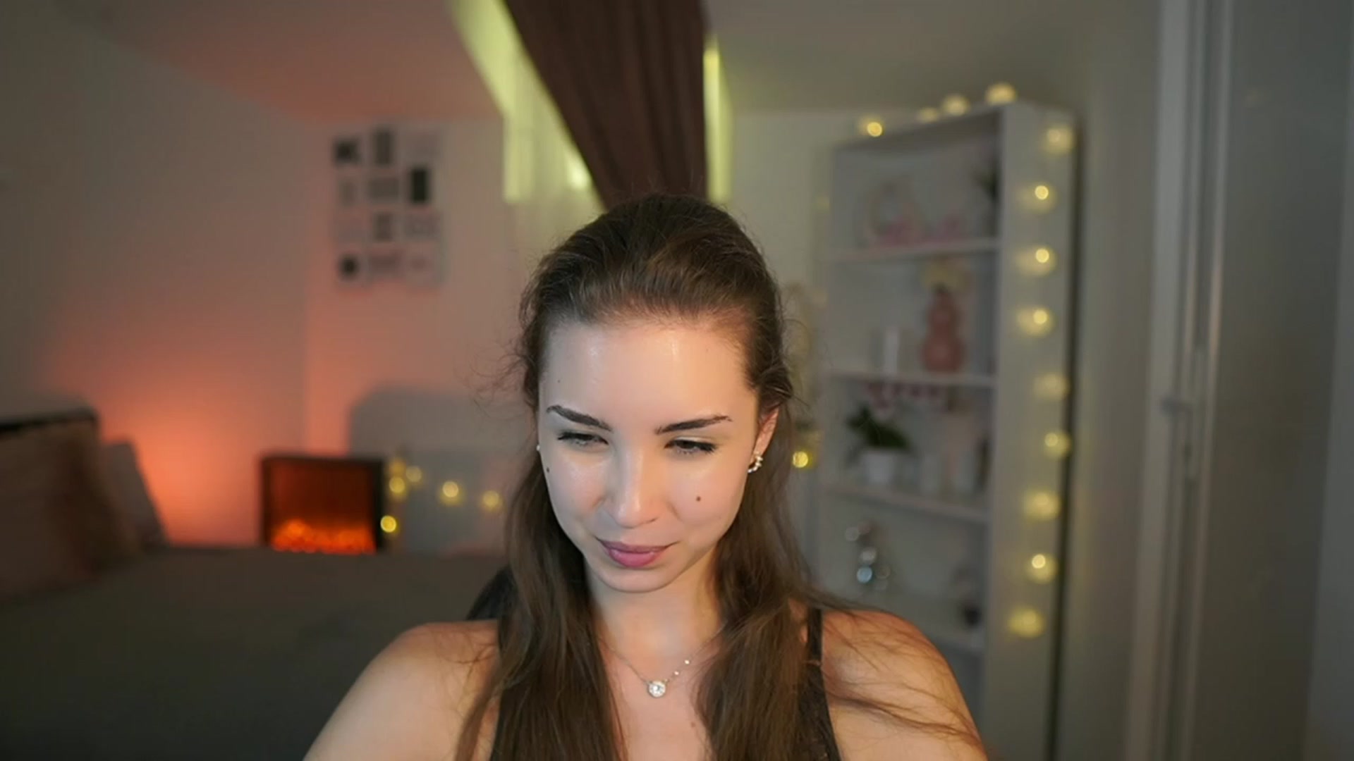 Gallery image thumbnail from Shy_jane's myfreecams stream on, 07/13/2023, 16:54 image 17 of 20