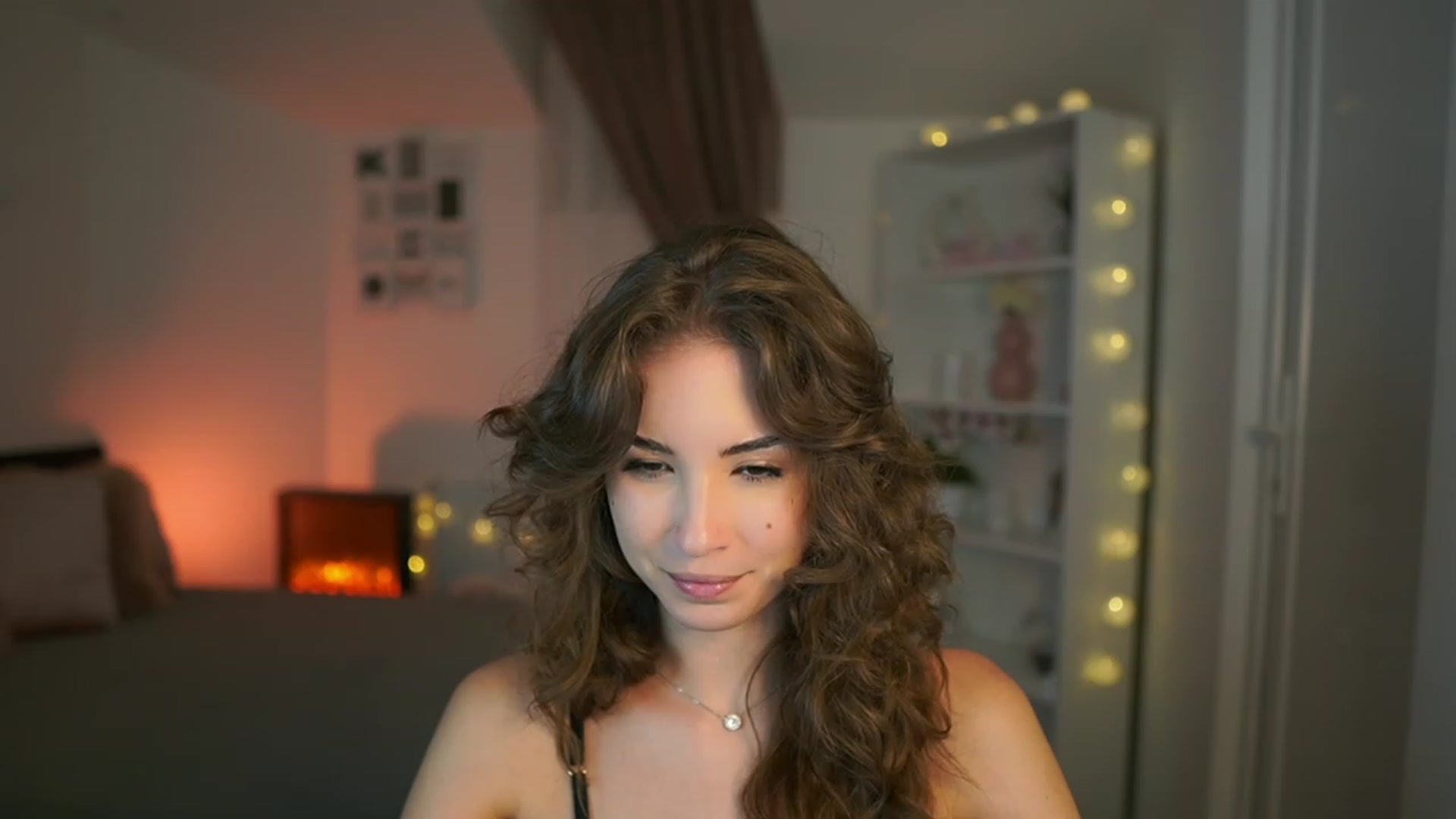 Gallery image thumbnail from Shy_jane's myfreecams stream on, 07/14/2023, 14:12 image 2 of 20