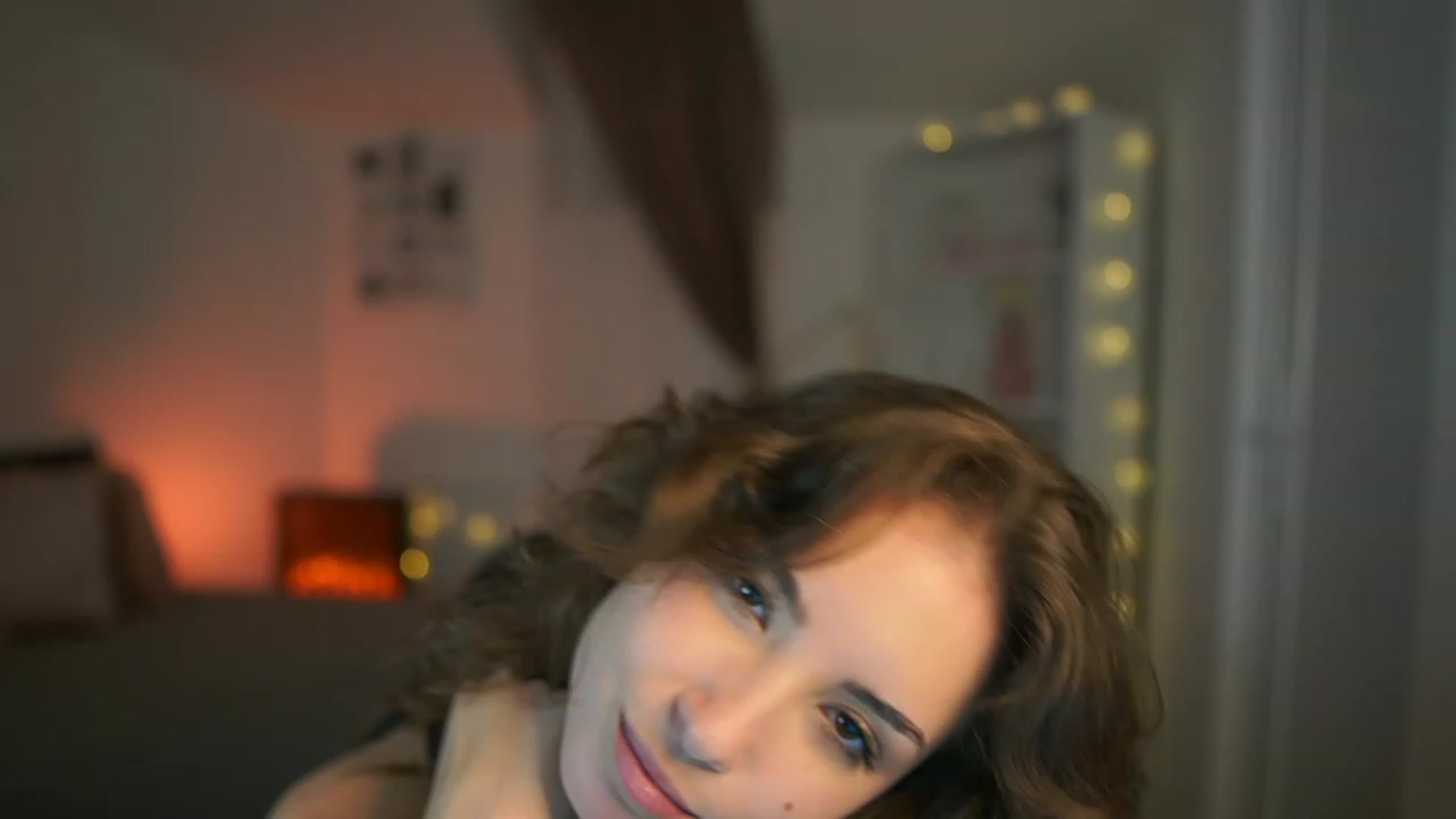 Gallery image thumbnail from Shy_jane's myfreecams stream on, 07/14/2023, 14:12 image 18 of 20