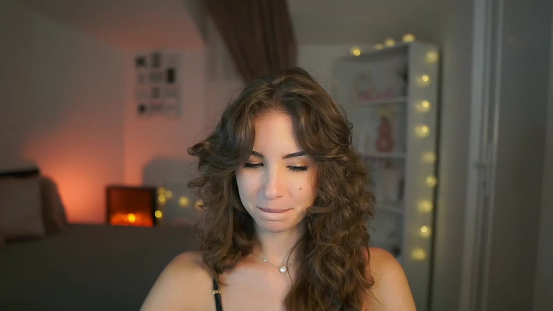 Gallery image thumbnail from Shy_jane's myfreecams stream on, 07/14/2023, 14:12 image 3 of 20
