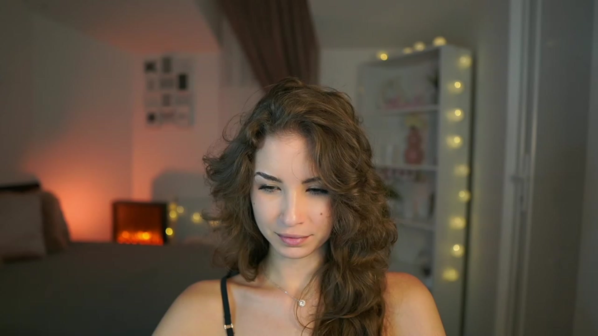 Gallery image thumbnail from Shy_jane's myfreecams stream on, 07/14/2023, 15:26 image 16 of 20
