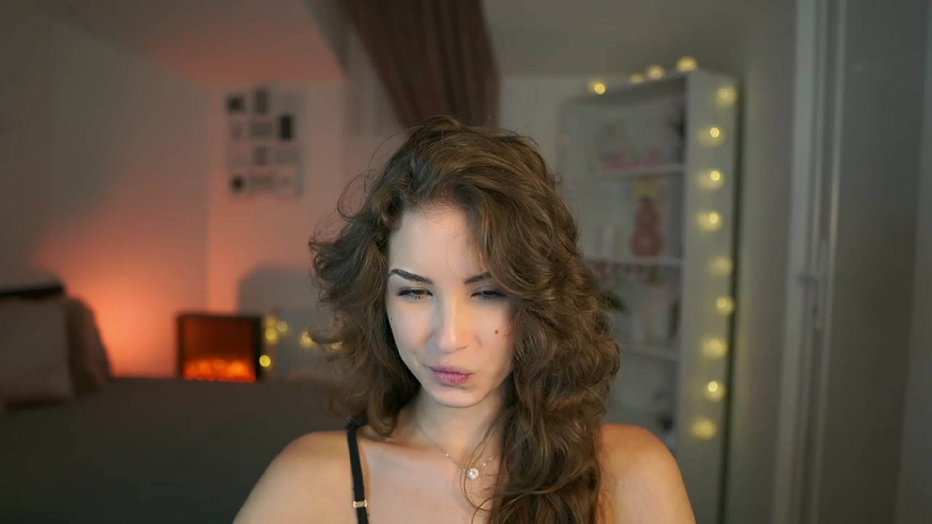 Gallery image thumbnail from Shy_jane's myfreecams stream on, 07/14/2023, 15:26 image 15 of 20